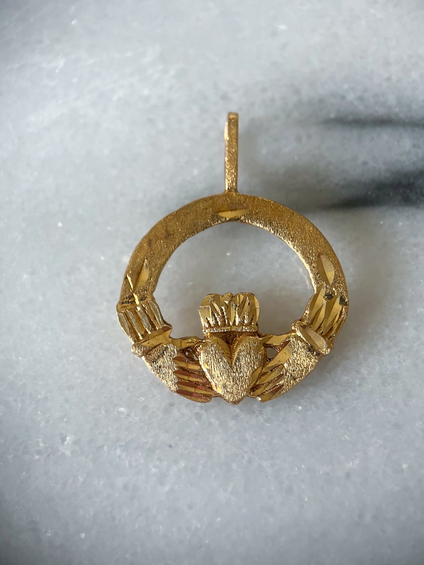 Vintage Claddagh Irish Heart Charm 14k Yellow Gold