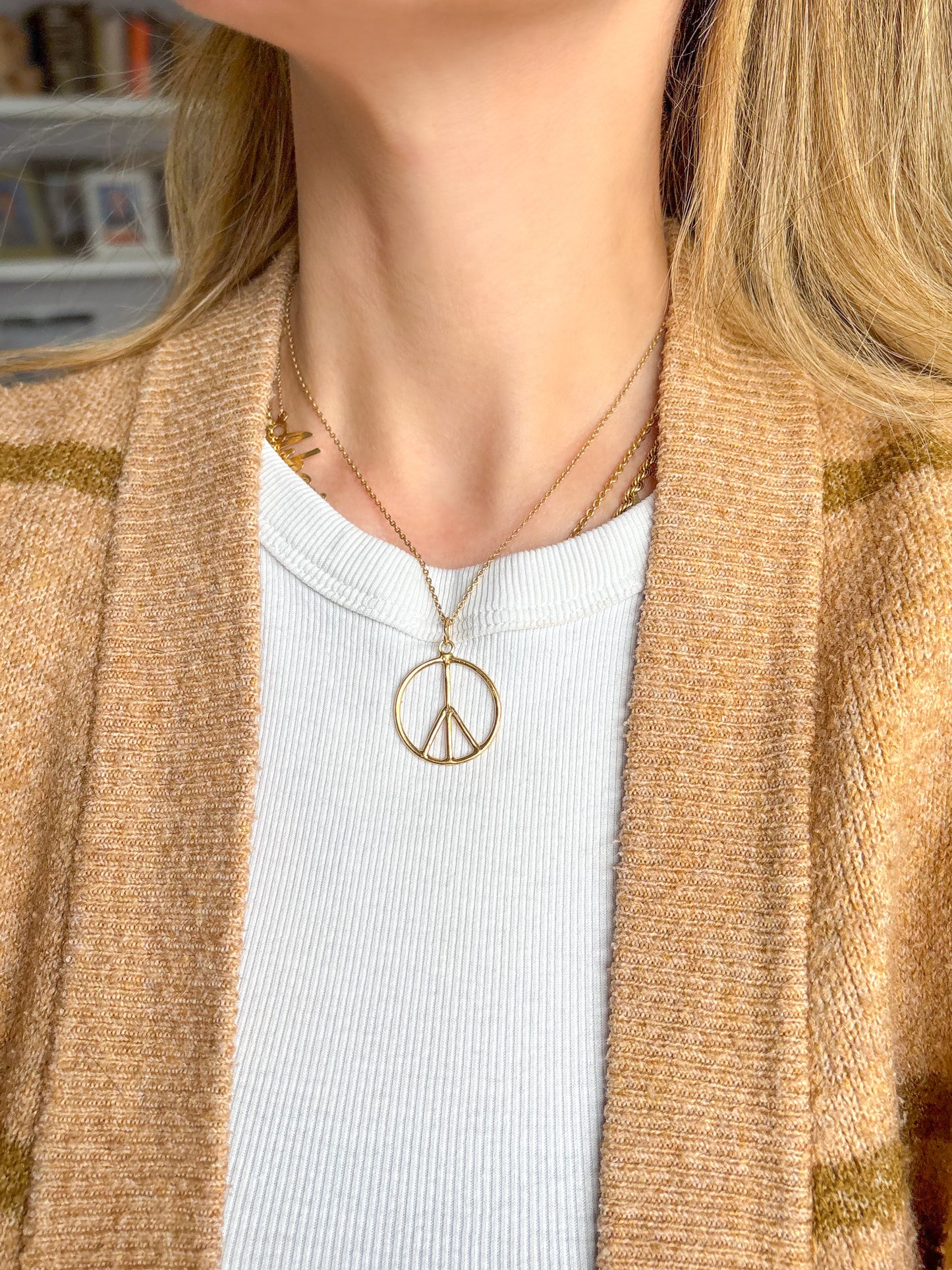 Vintage Peace Sign 14k Yellow Gold Charm
