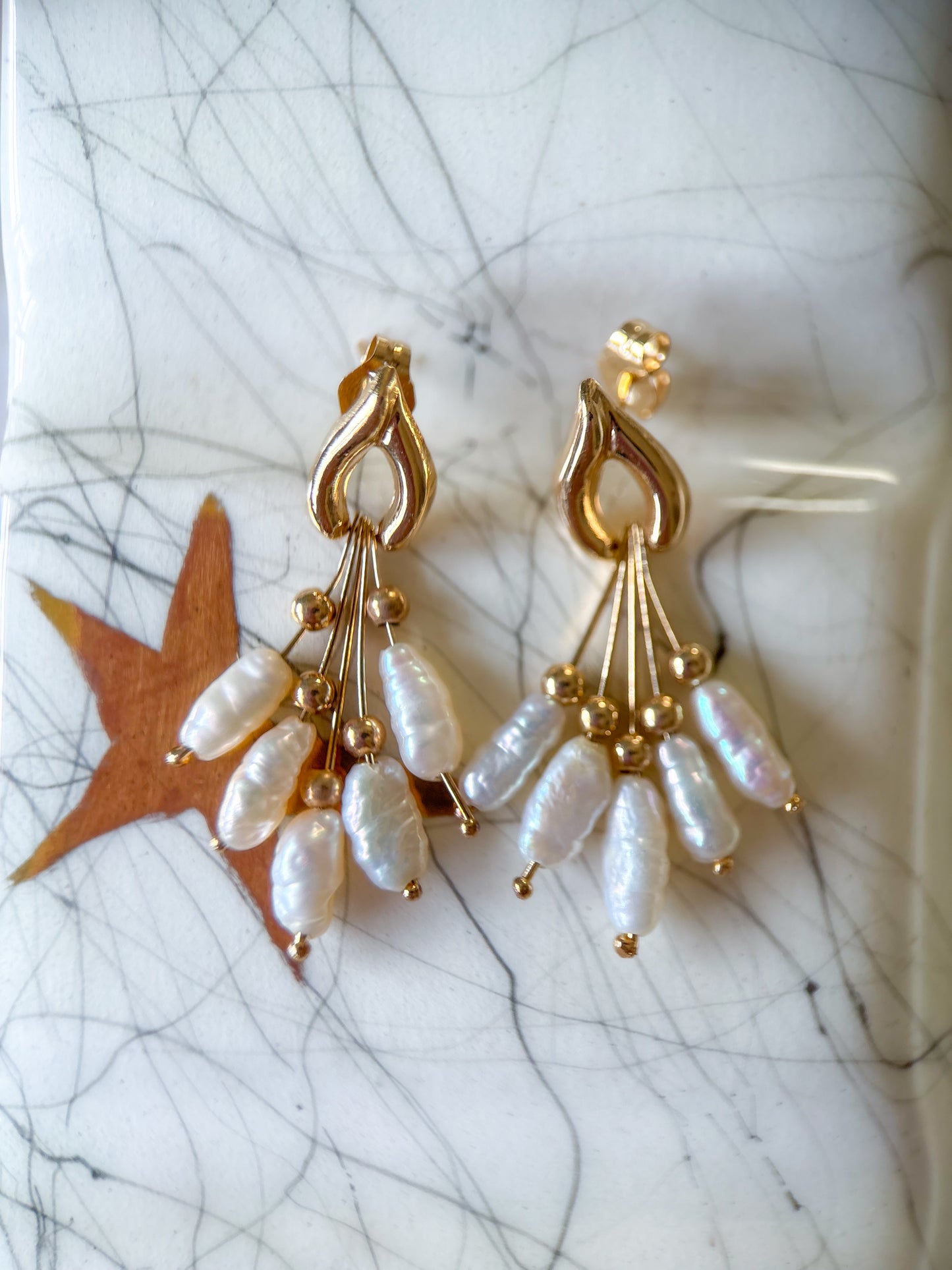 Vintage Pearl Dangle 14k Yellow Gold Earrings