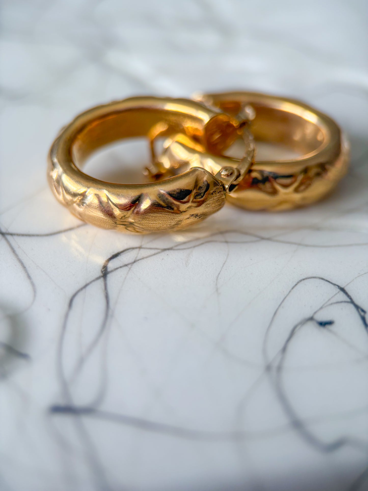 Vintage 14k Yellow Gold Quilted Puffy Oval Shaped Hoops