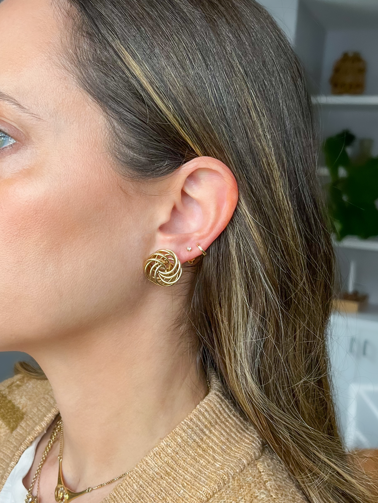 Vintage Large Knot 14k Yellow Gold Stud Earrings, circa 1980s