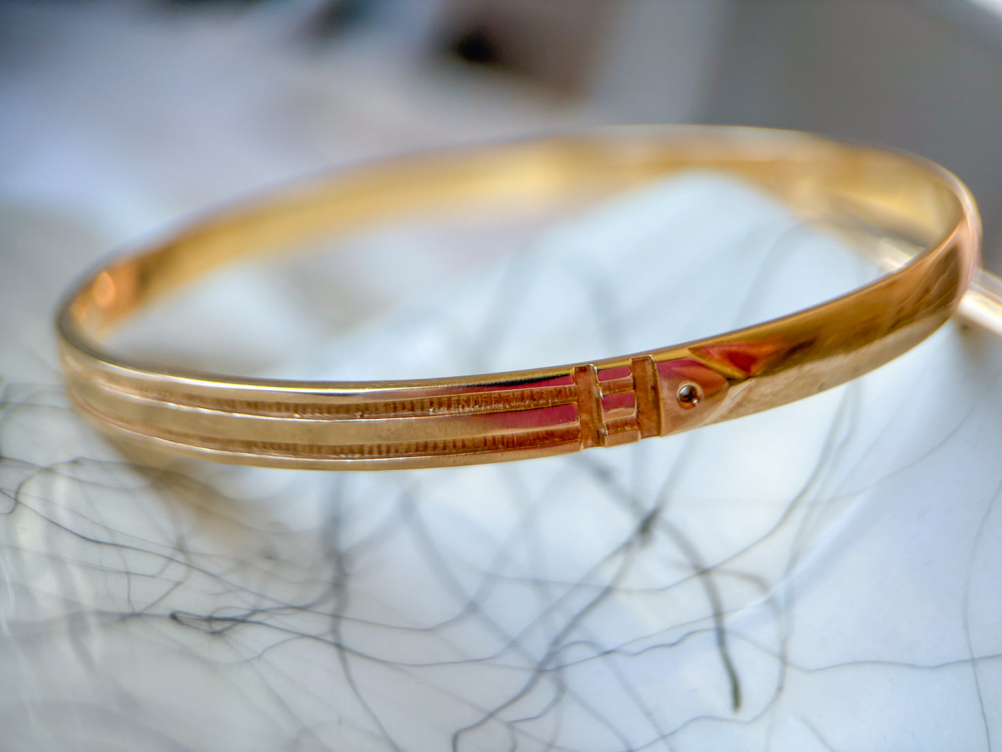 Vintage Solid and Heavy 14k Yellow Gold Bangle