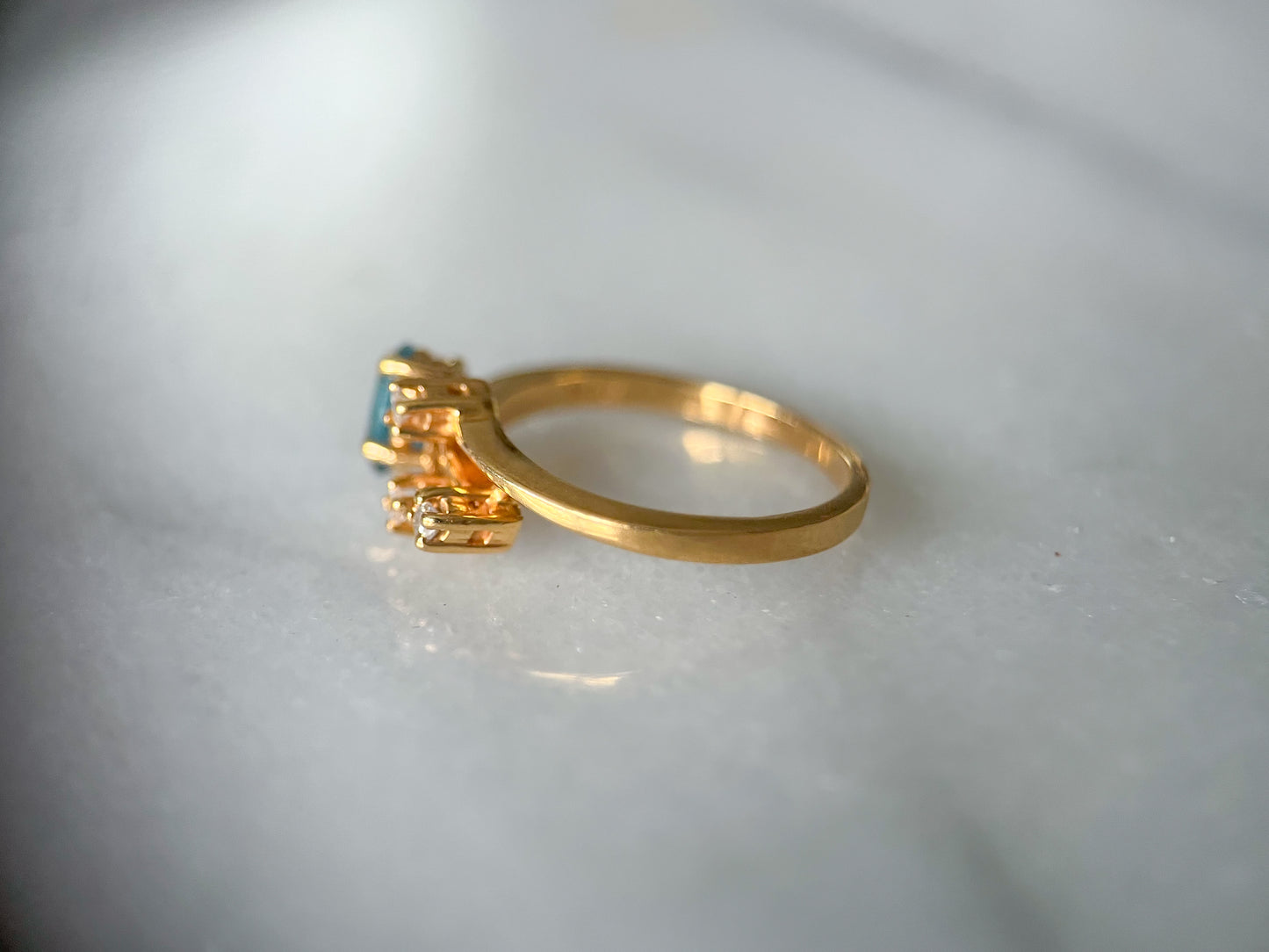 Vintage Natural Aquamarine and Natural Diamond 14k Yellow Gold Ring