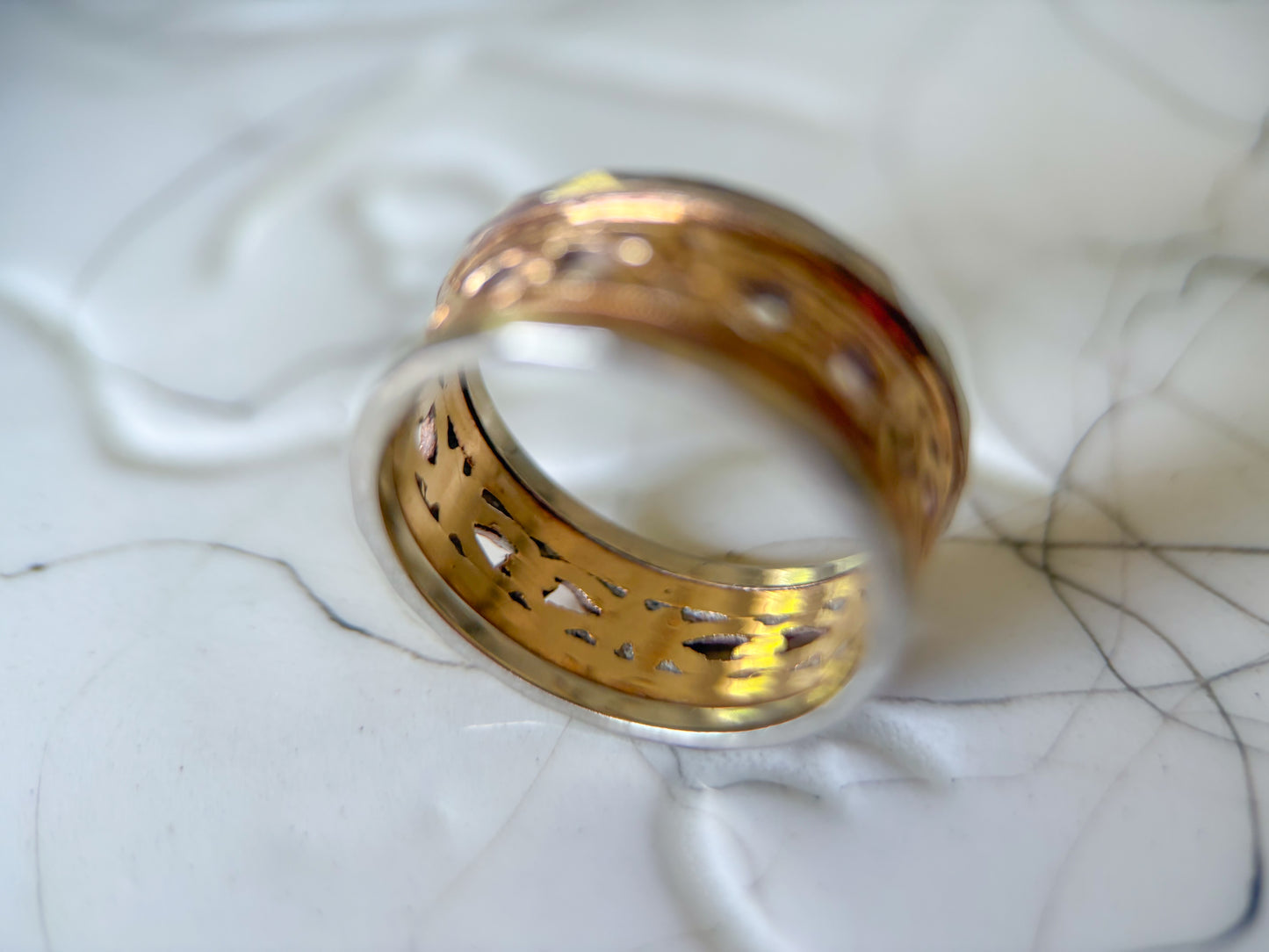 Vintage Two Toned 14k White and Yellow Gold Band Ring, Size 6.5