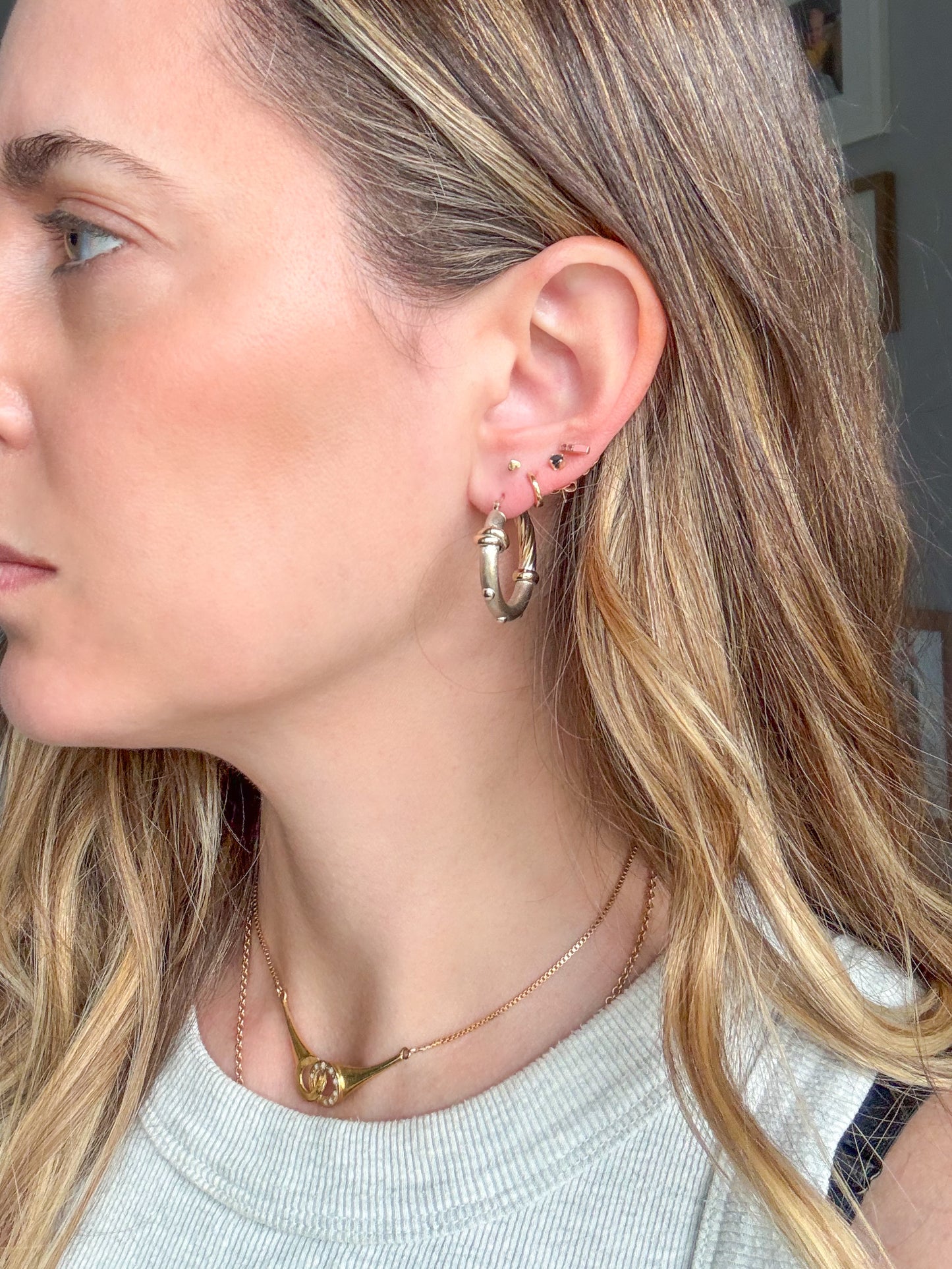 Vintage 18k White Gold Matte & Shiny Hoops