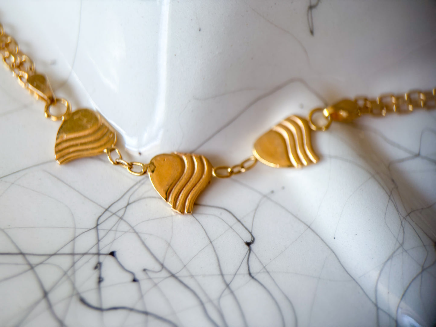 Vintage 3 Hearts on Bismark Chain 14k Yellow Gold 7 Inch Bracelet