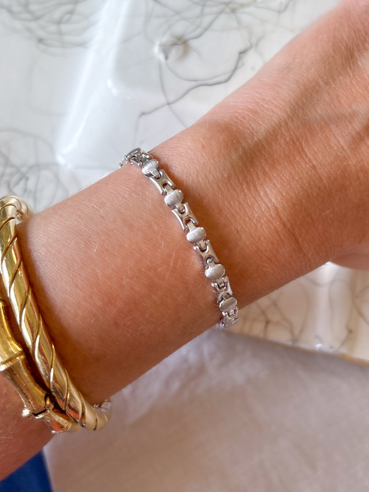 Vintage 14k White Gold Inch Bracelet