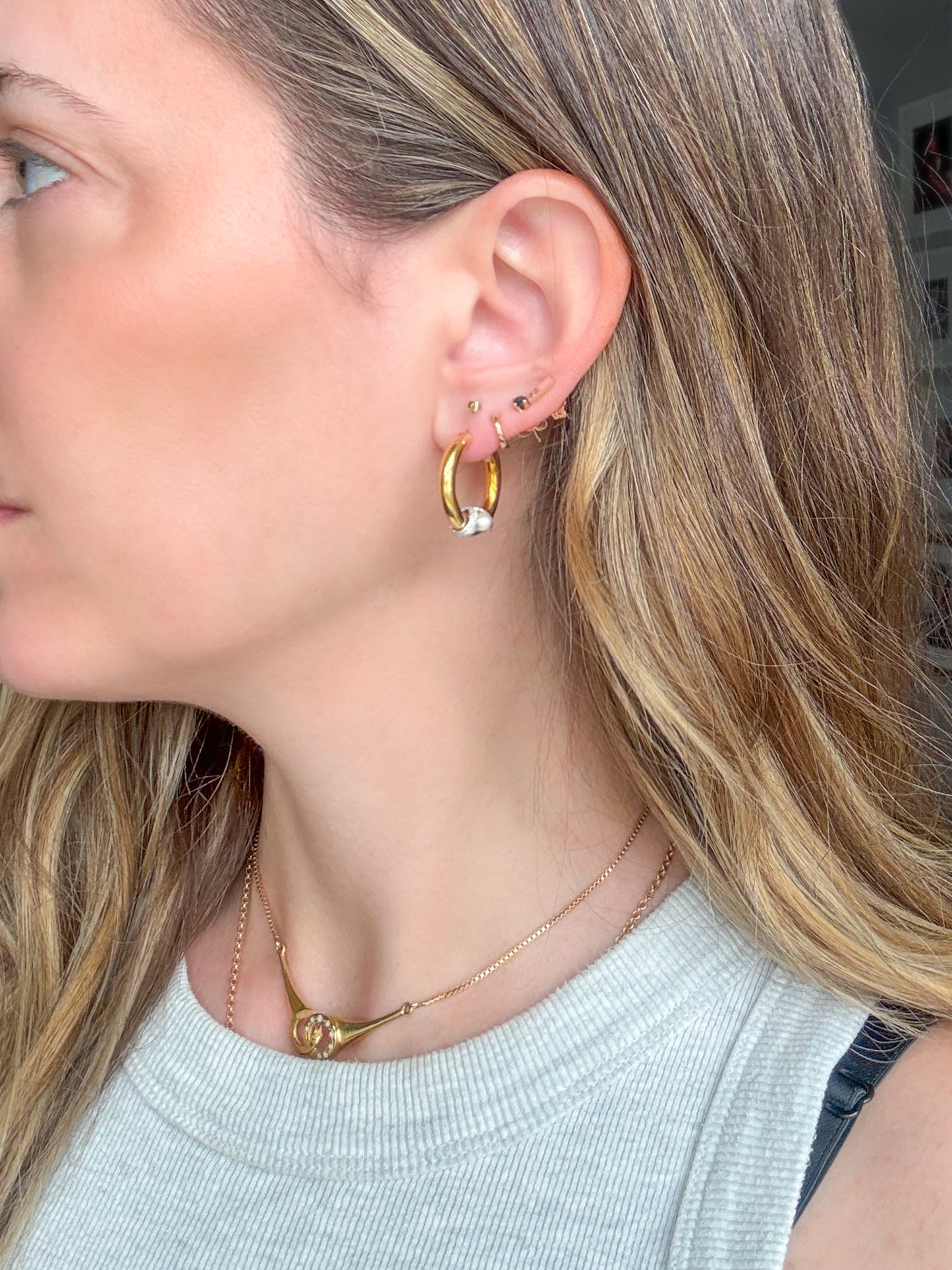 Vintage 18k Yellow Gold Thick Tube Hoops Pearls