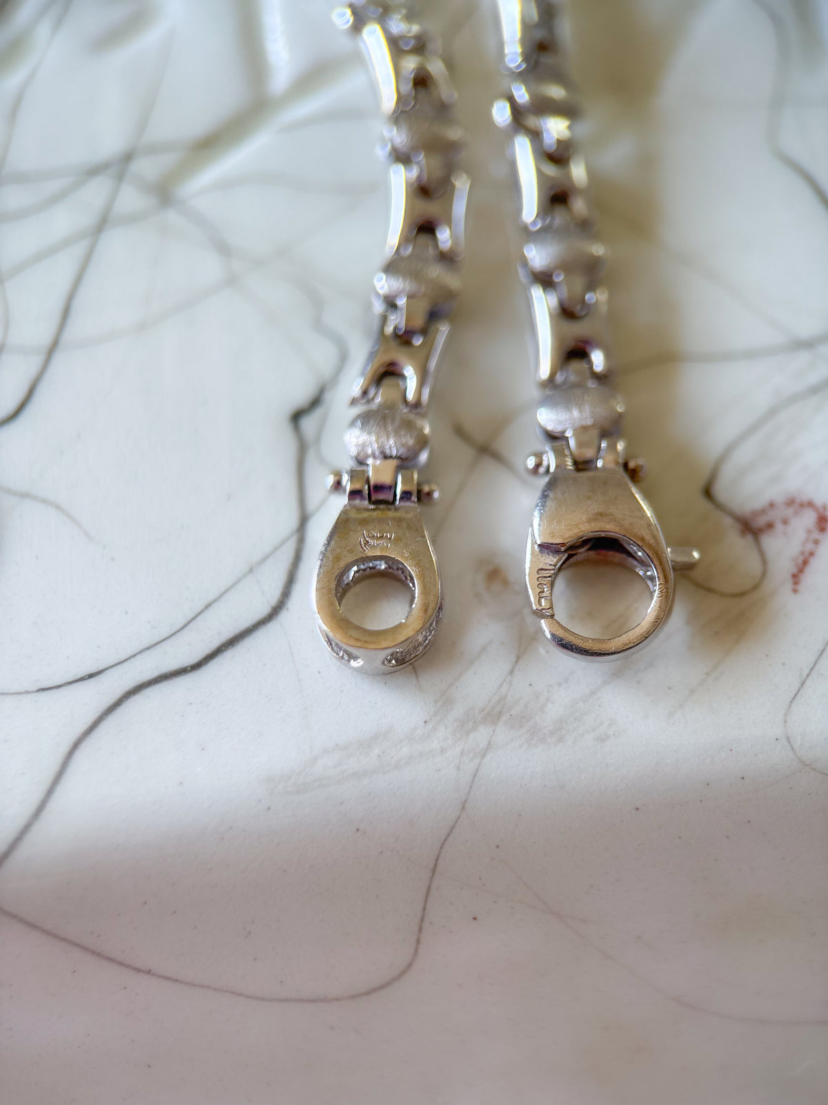 Vintage 14k White Gold Inch Bracelet