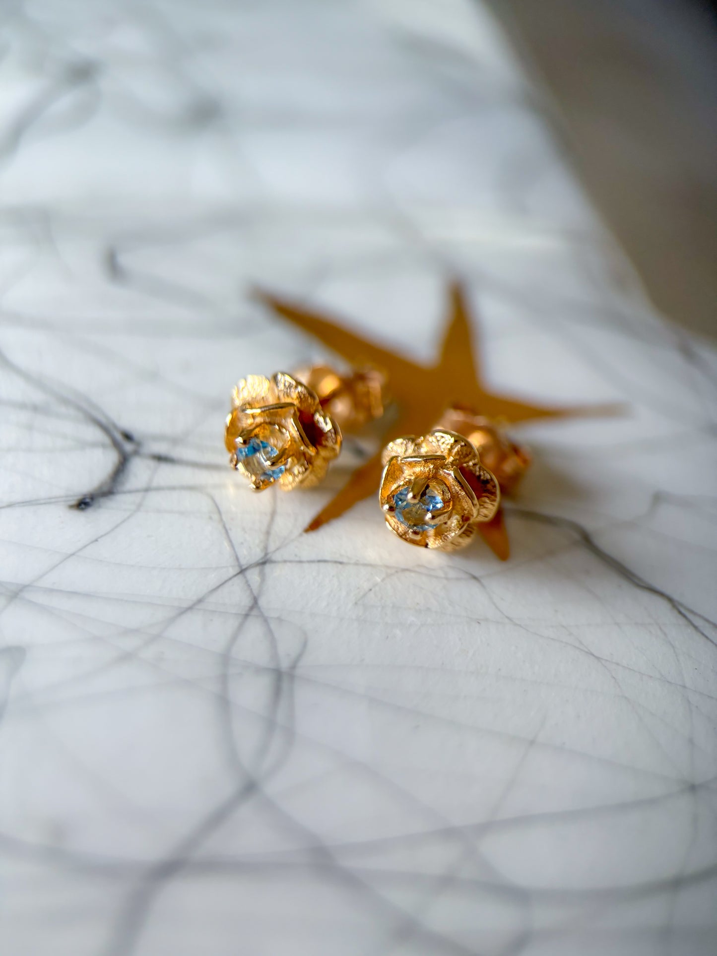 Vintage Rose Studs with Natural Aquamarine 14k Yellow Gold Earrings