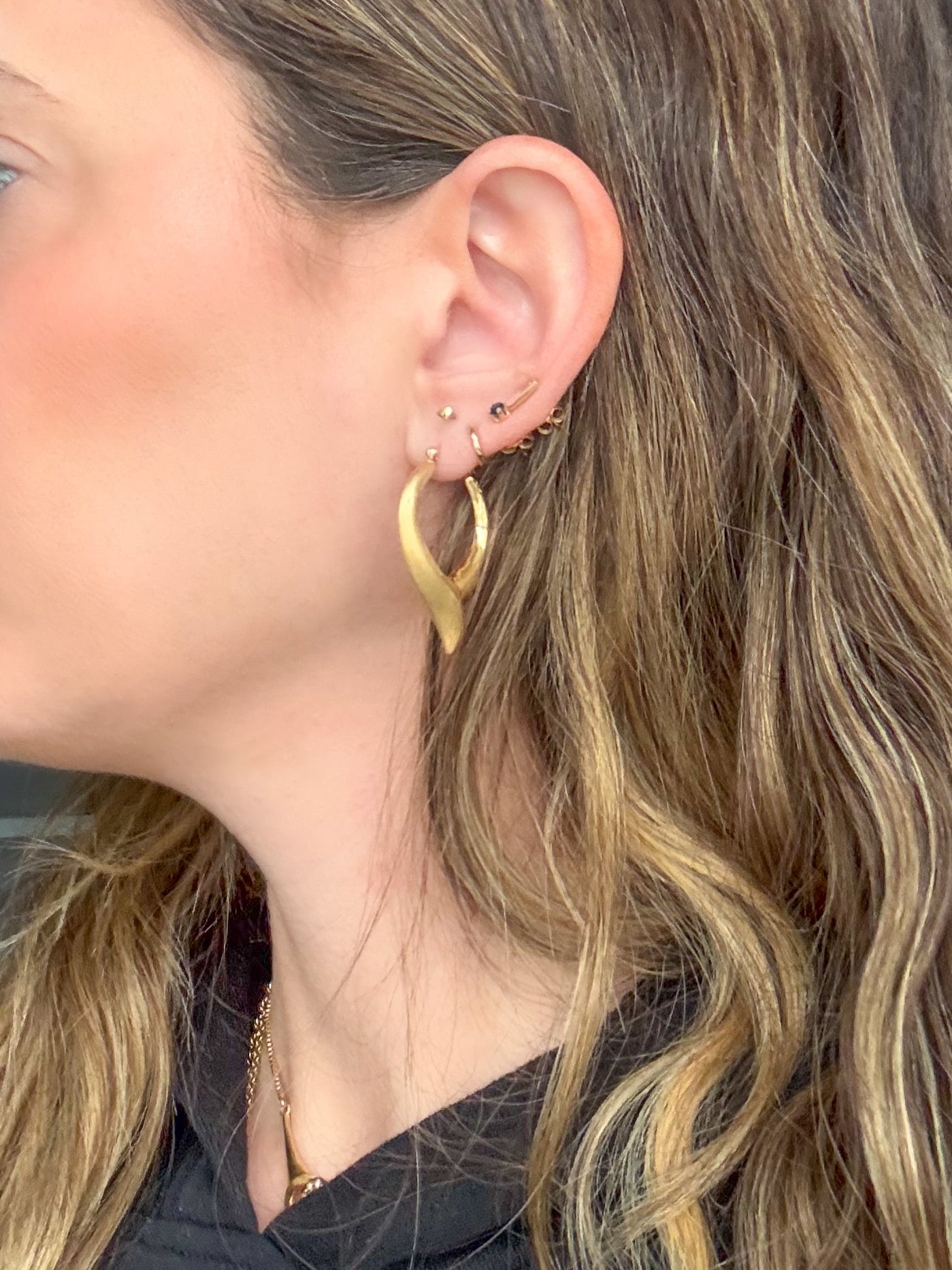 Vintage Matte Shiny 14k Yellow Gold Hoop Earrings