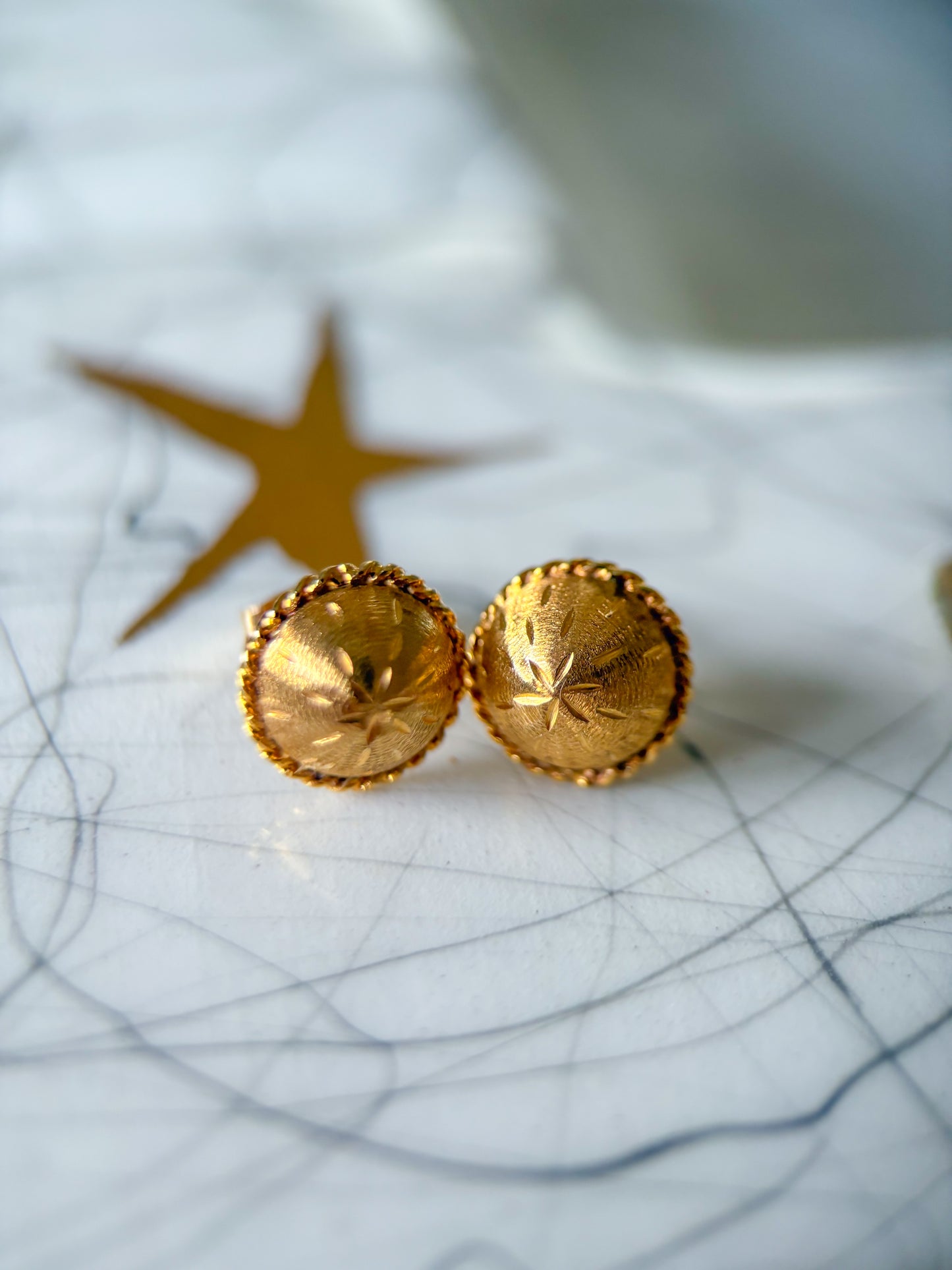 Vintage Dome 14k Yellow Gold Stud Earrings