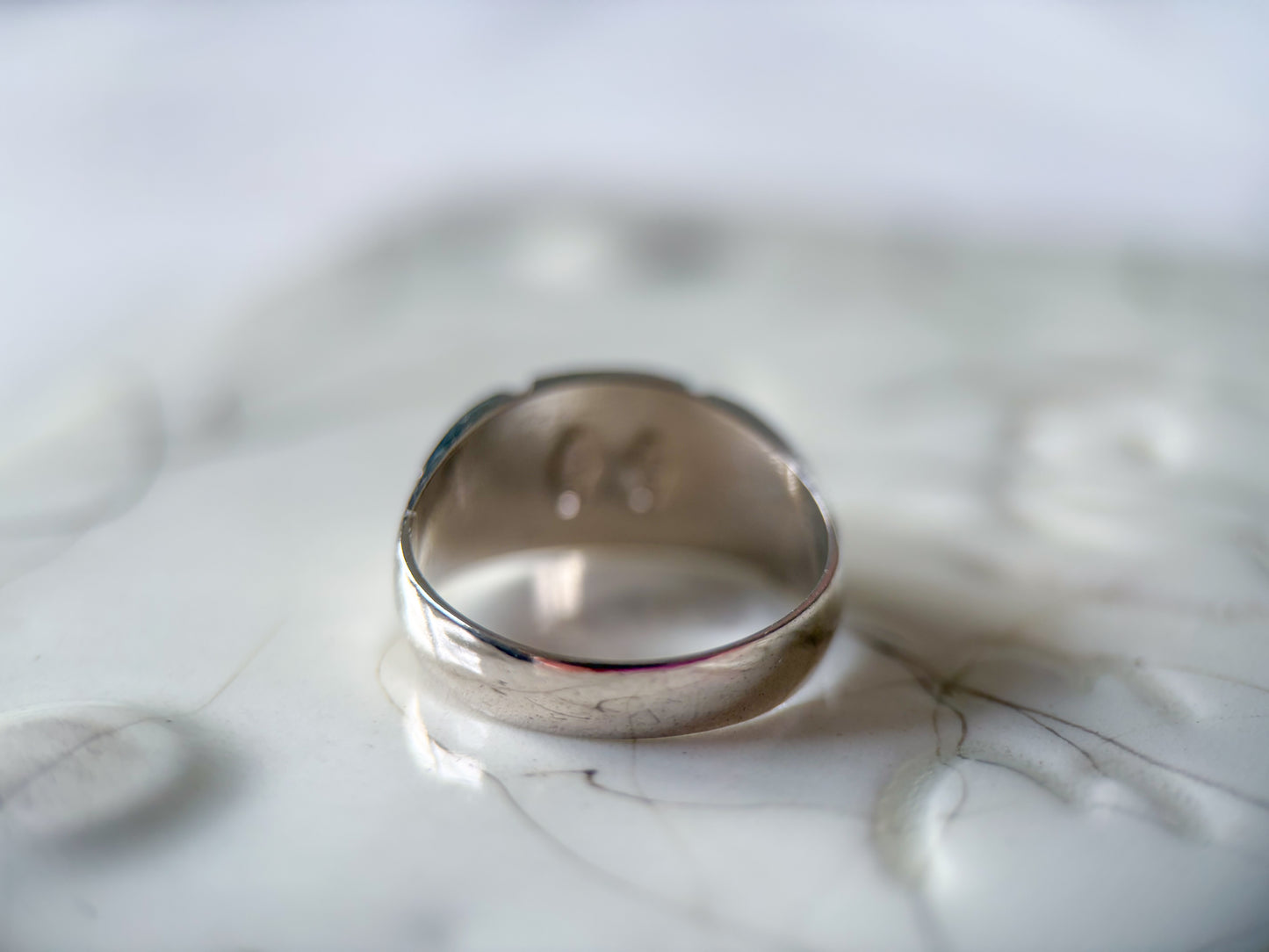 Vintage 18k White Gold Ring with Red Stone