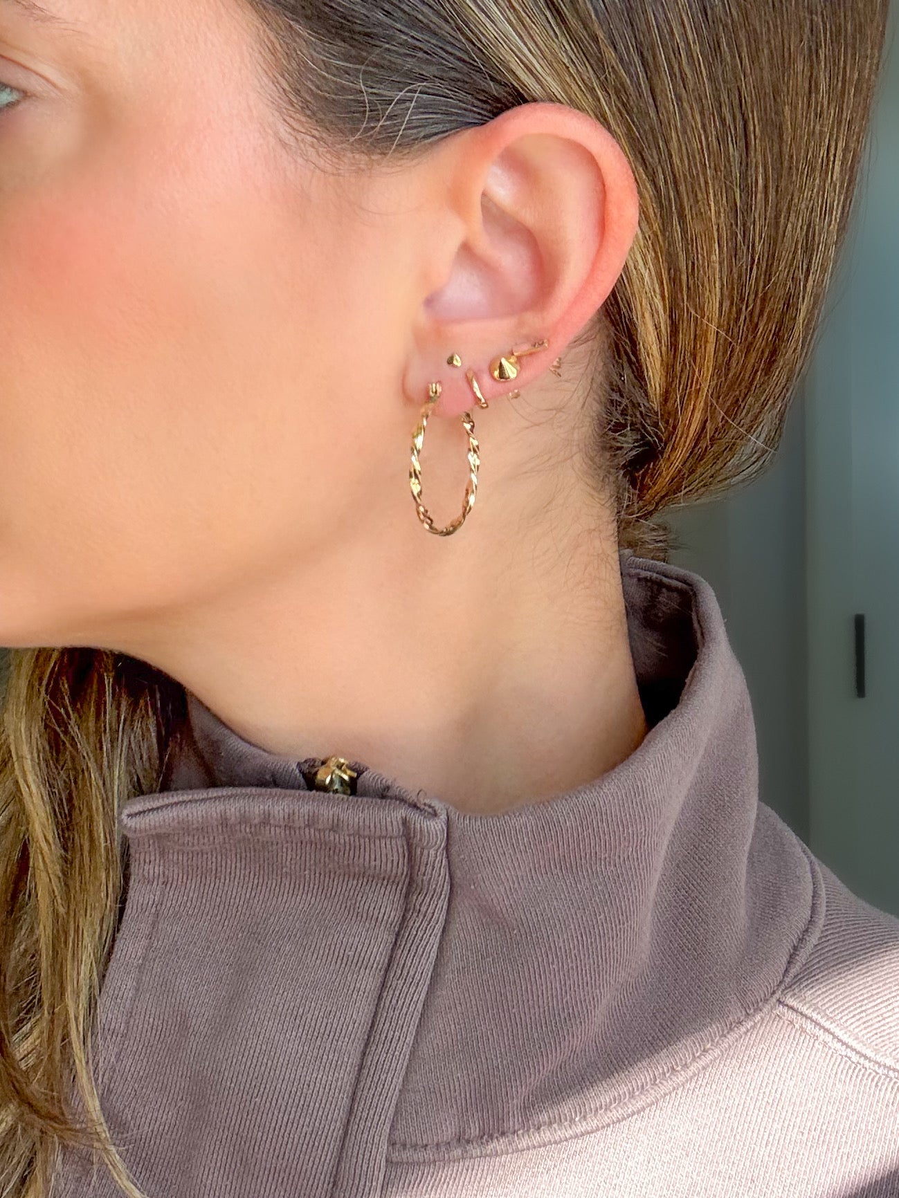 Vintage Thin Twist 14k Yellow Gold Hoop Earrings