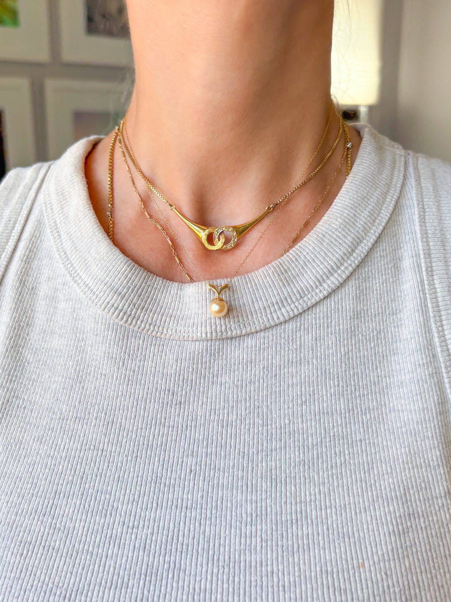 Vintage Pearl 14k Yellow Gold Charm with 15 Inch Chain