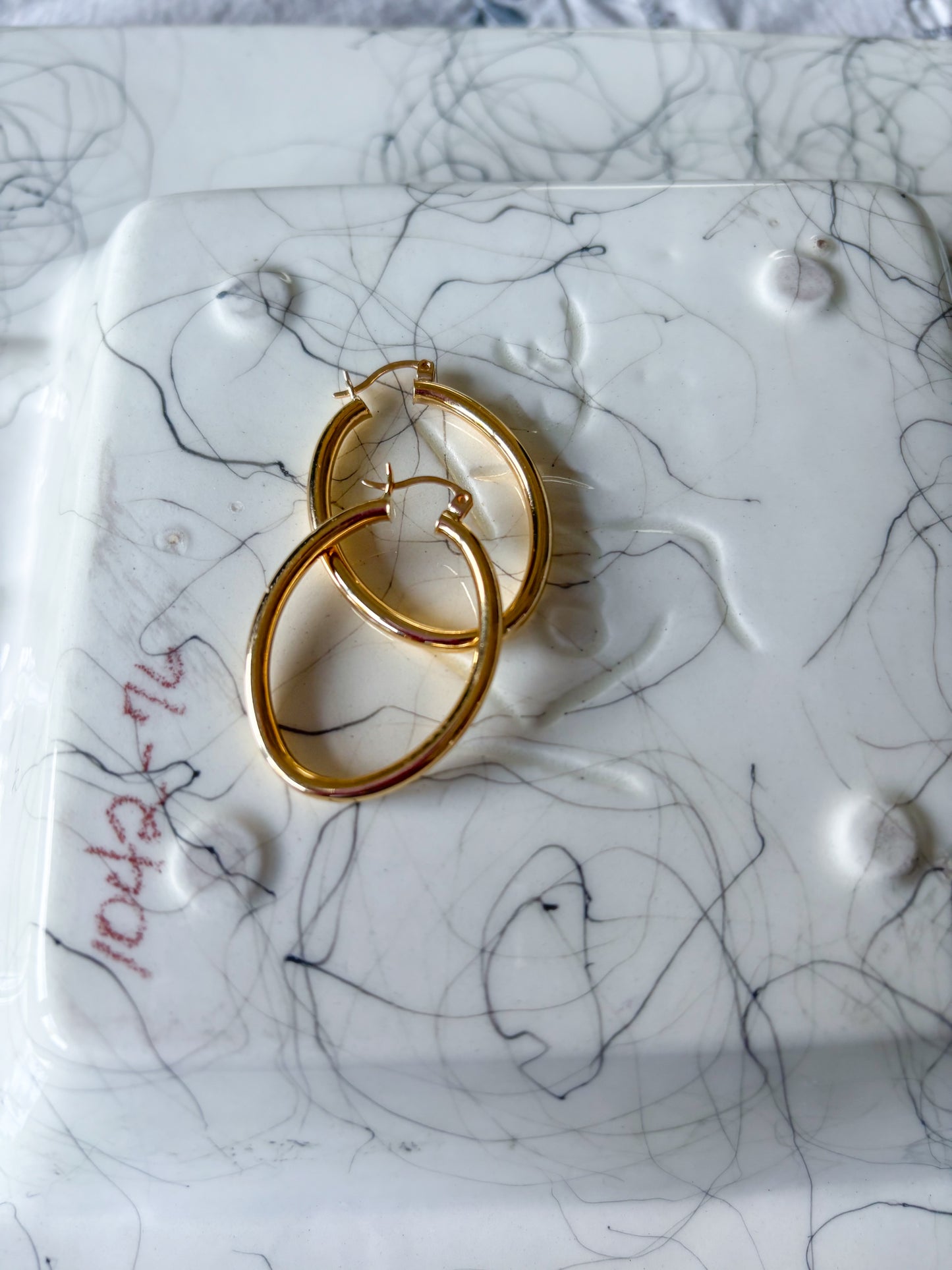 Vintage Oval Tube Hoop 14k Yellow Gold Earrings