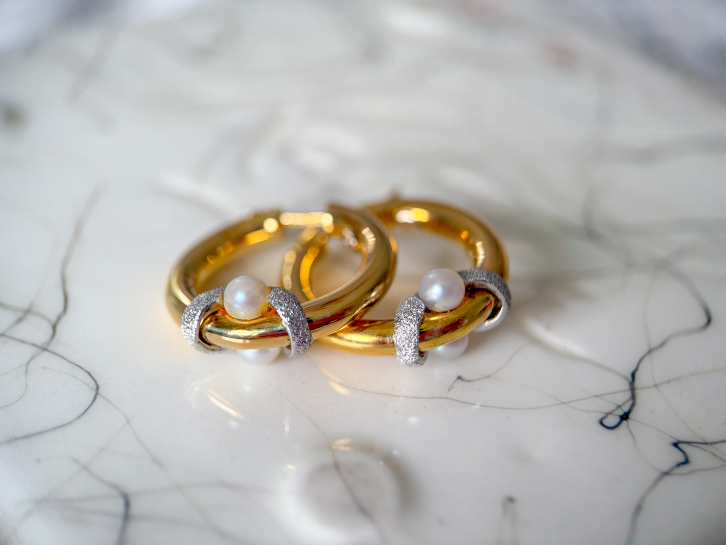 Vintage 18k Yellow Gold Thick Tube Hoops Pearls