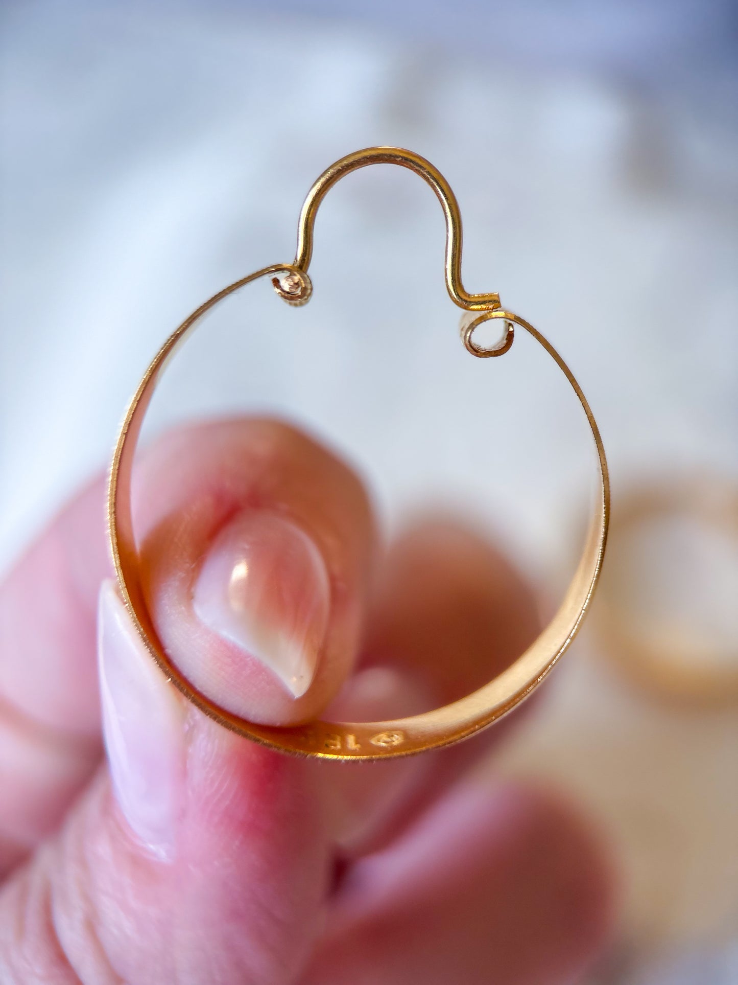 Vintage 18k Yellow Gold Thick Etched Hoops