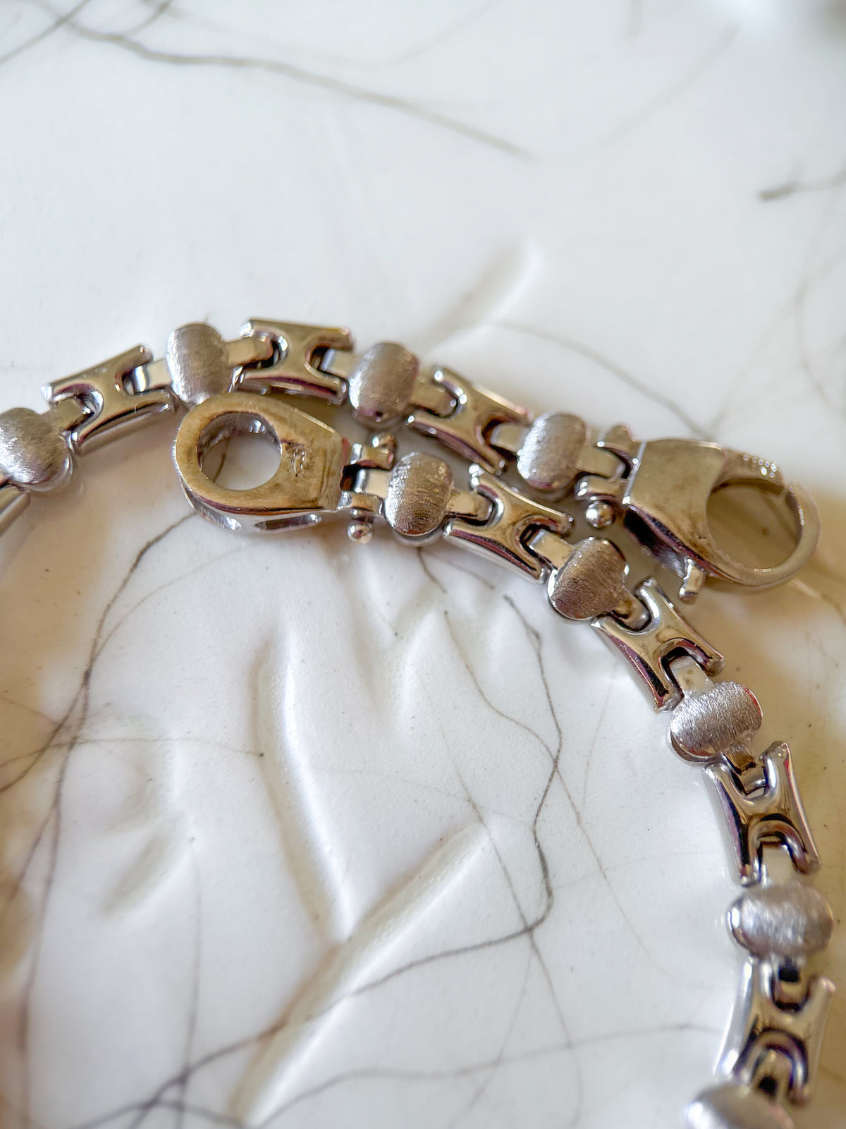 Vintage 14k White Gold Inch Bracelet