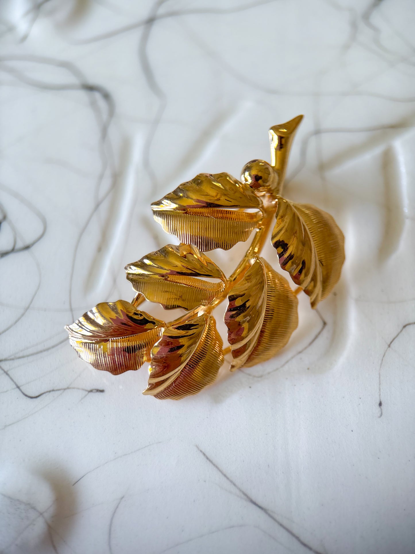 Vintage 14k Yellow Gold Leaf Brooch