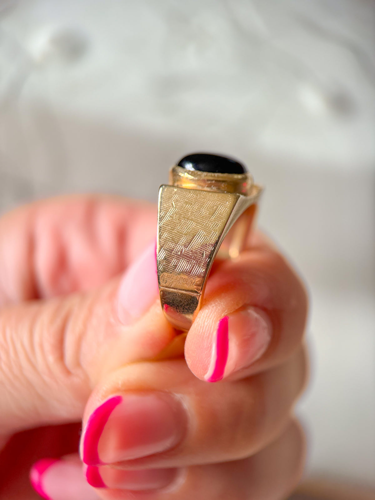 Vintage Onyx and Natural Diamond 14k Yellow Gold Ring