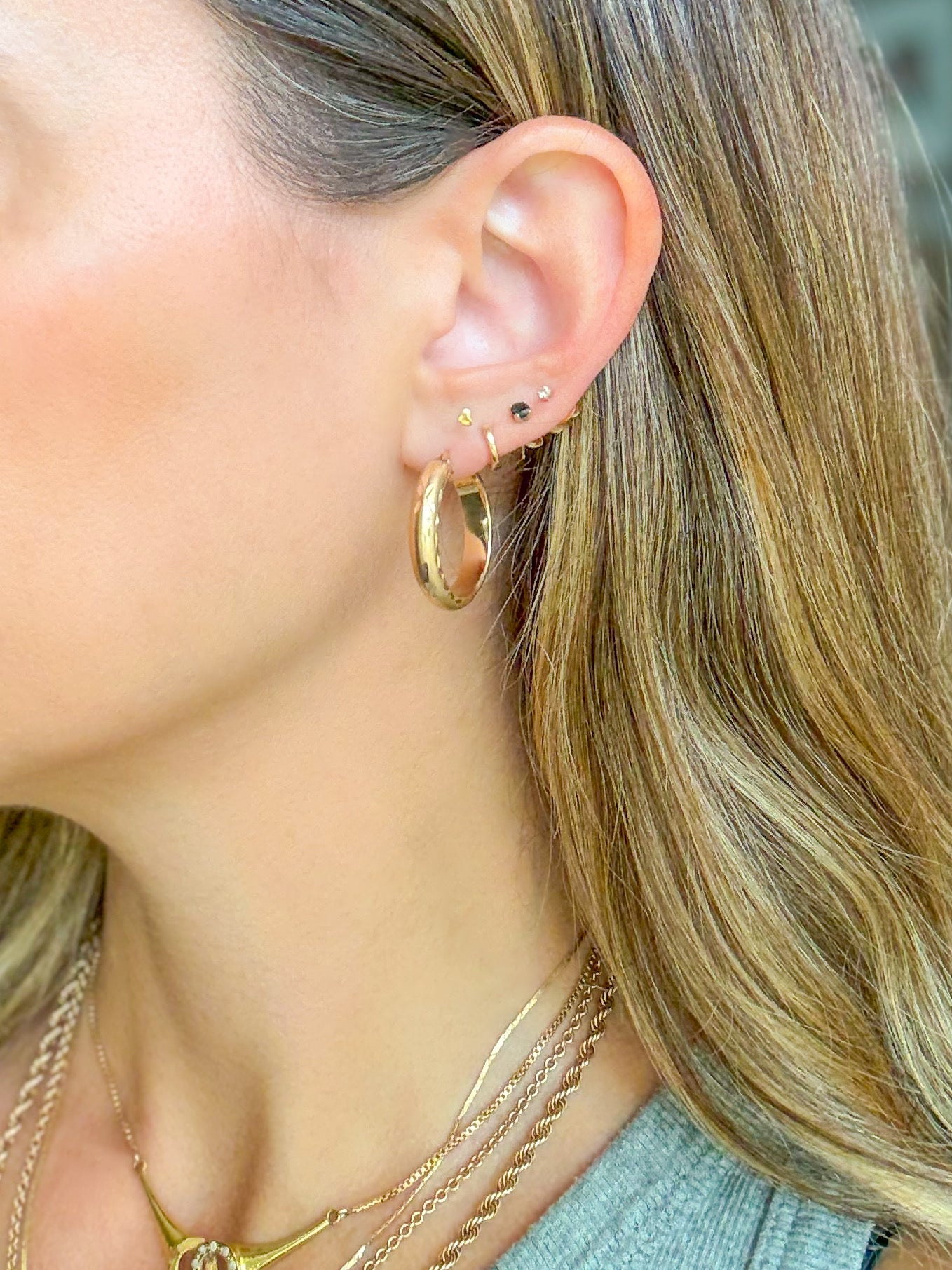 Vintage 14k Yellow Gold Etched Hoop Earrings