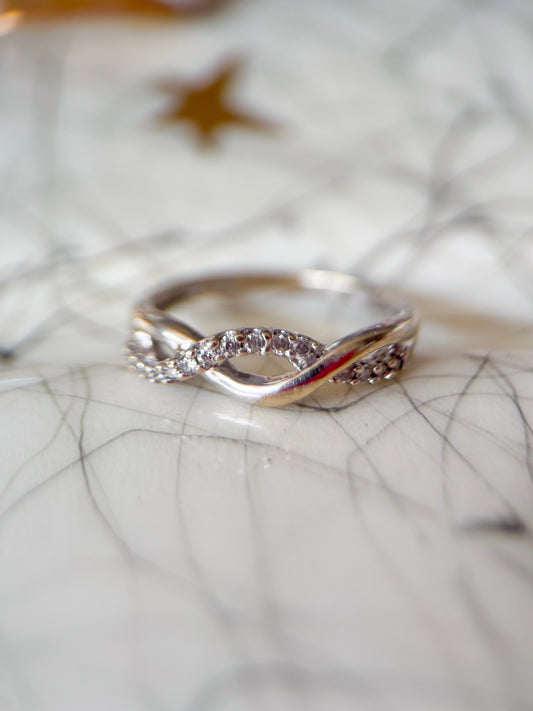 Vintage Natural Diamond 10k White Gold Ring