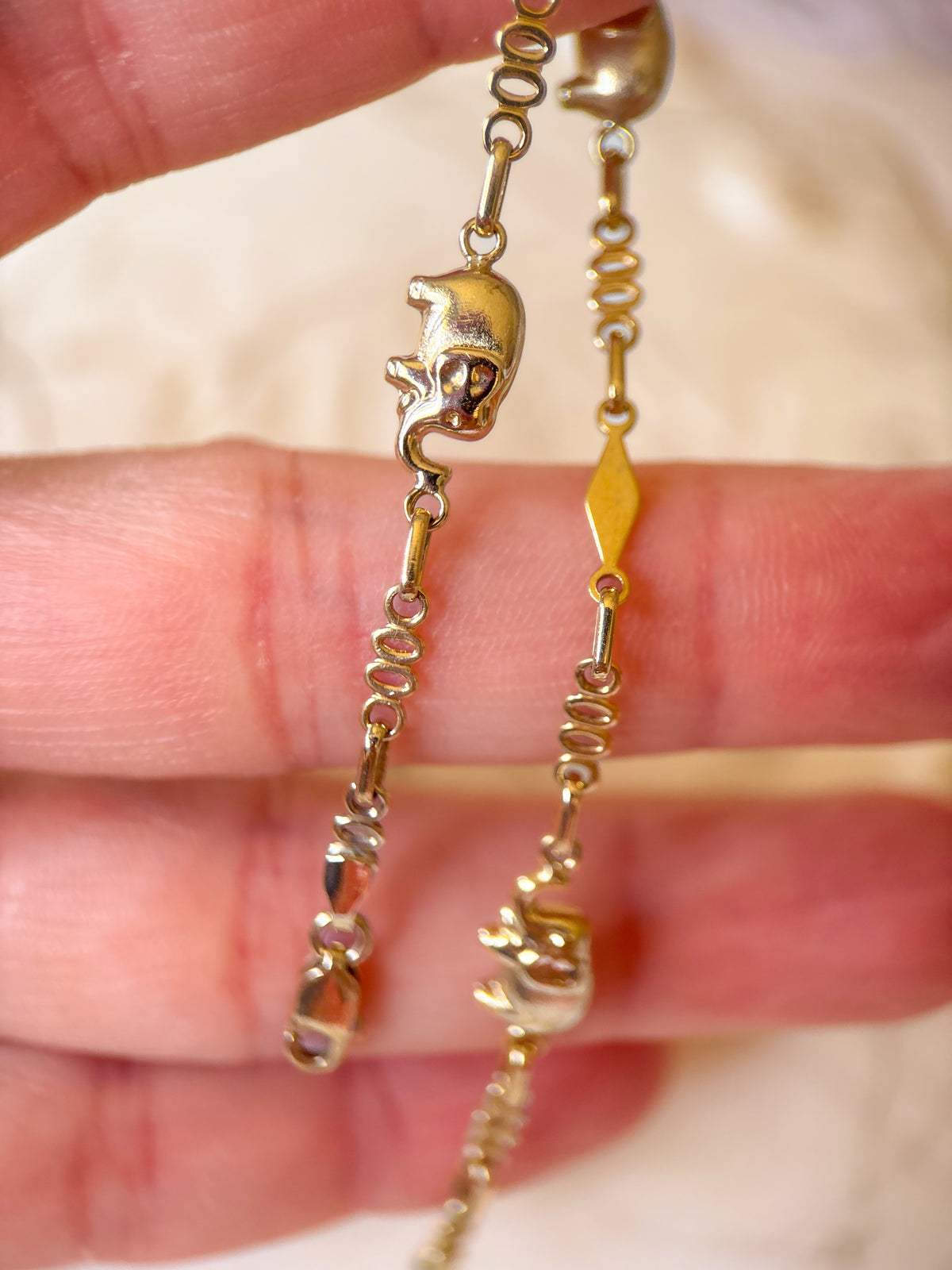 Vintage Elephant 18k Yellow Gold 7.25 Inch Bracelet