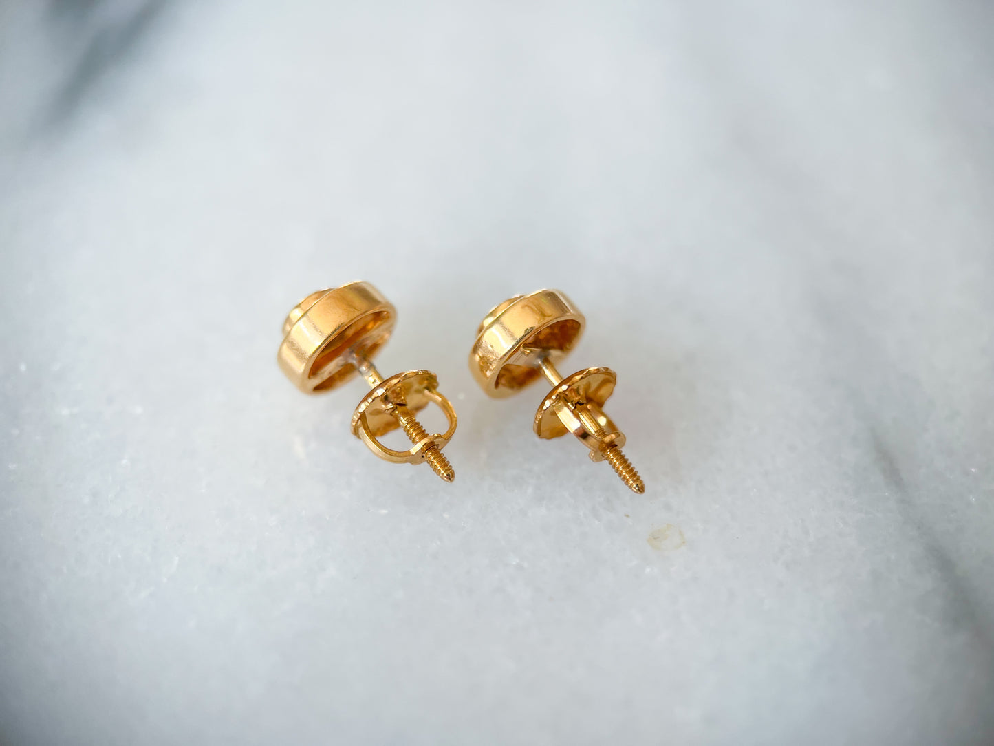 Vintage Natural Diamond 14k Yellow Gold Stud Earrings