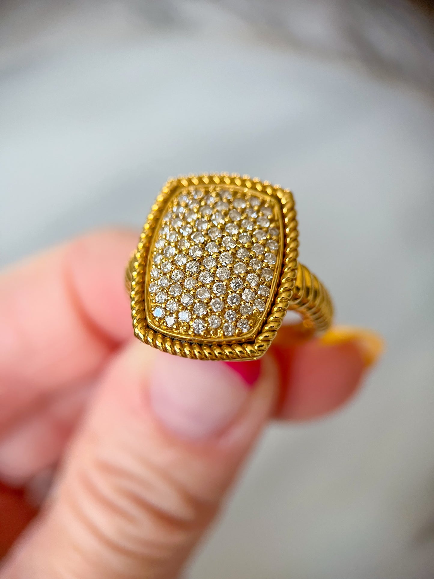 Vintage Natural Diamond 18k Yellow Gold Ring
