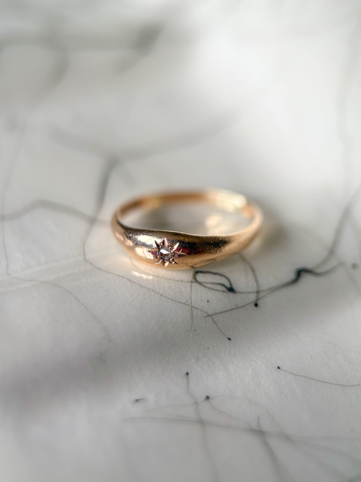 Vintage 10k Yellow Gold Starburst Diamond Pinky Ring
