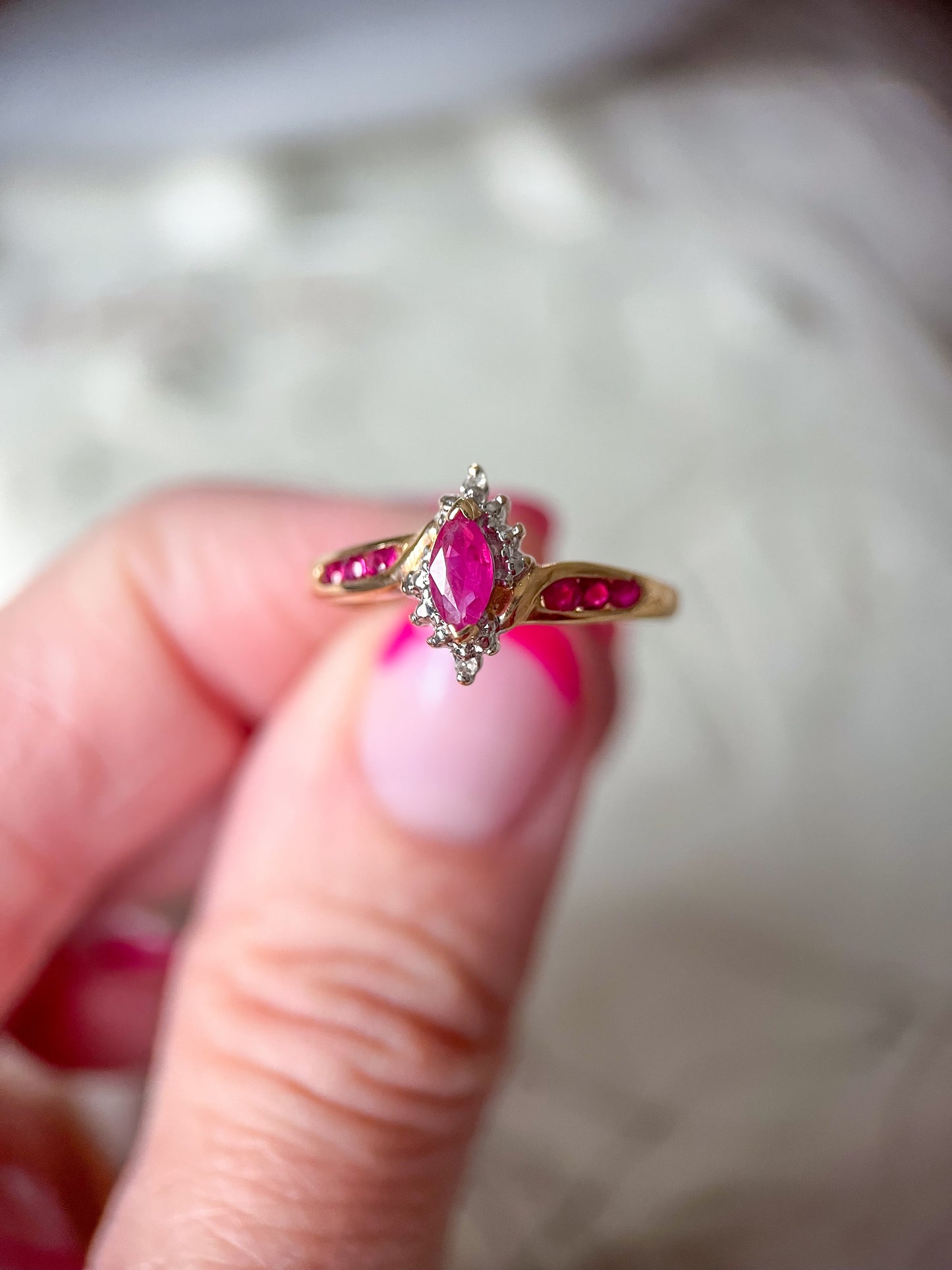 Vintage Natural Ruby and Diamond 14k Yellow Gold Ring