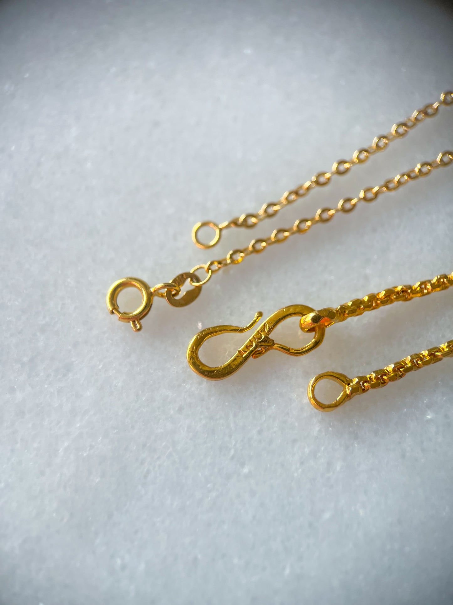 Vintage 18k Yellow Gold Cable (16 Inch) and 22k Yellow Gold Rolo (19 Inch) Chains