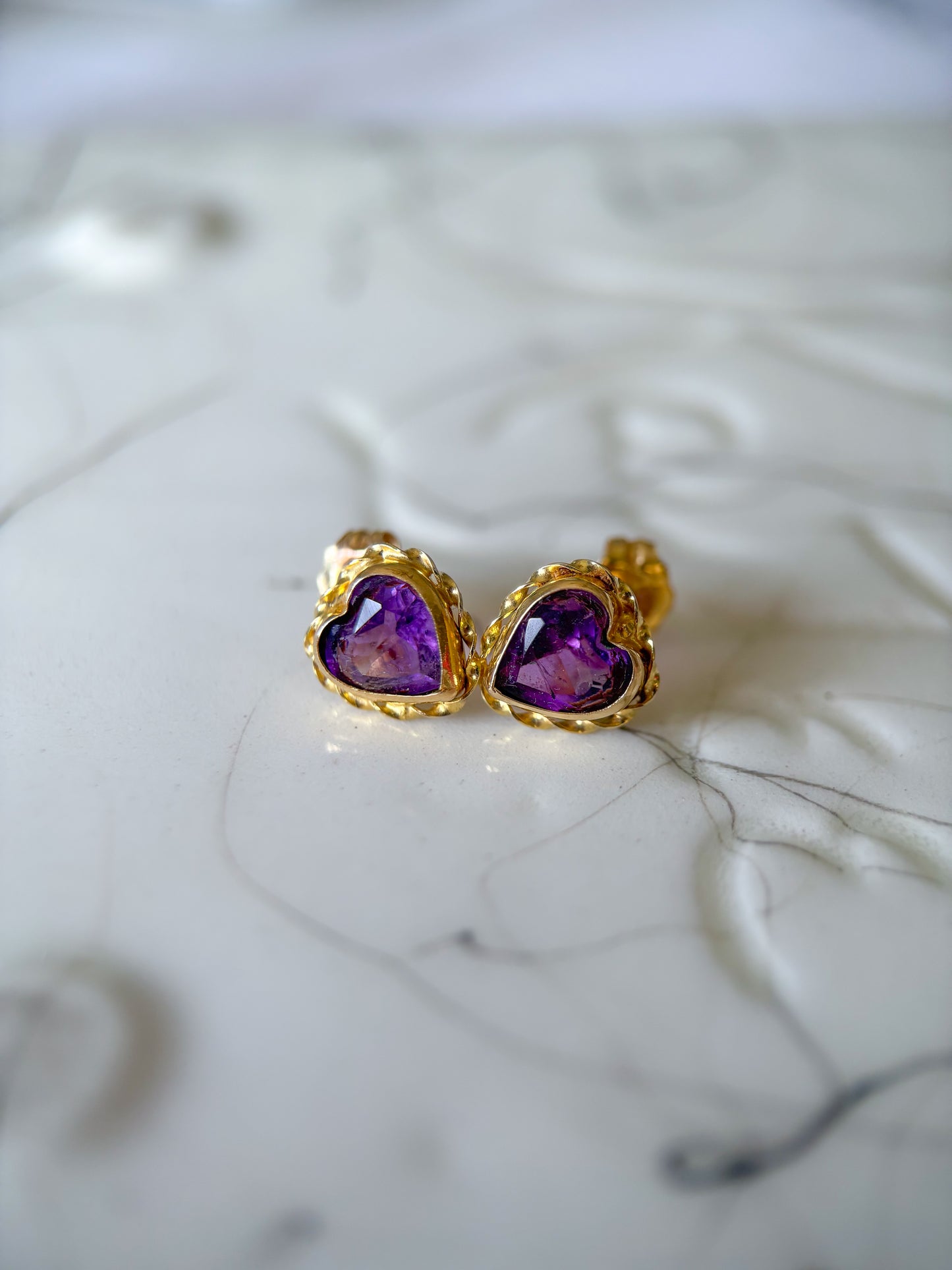 Vintage Natural Heart Amethyst 14k Yellow Gold Earrings