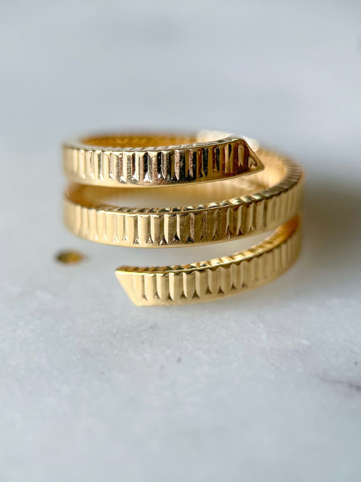 Vintage 14k Yellow Gold Ribbon Ring