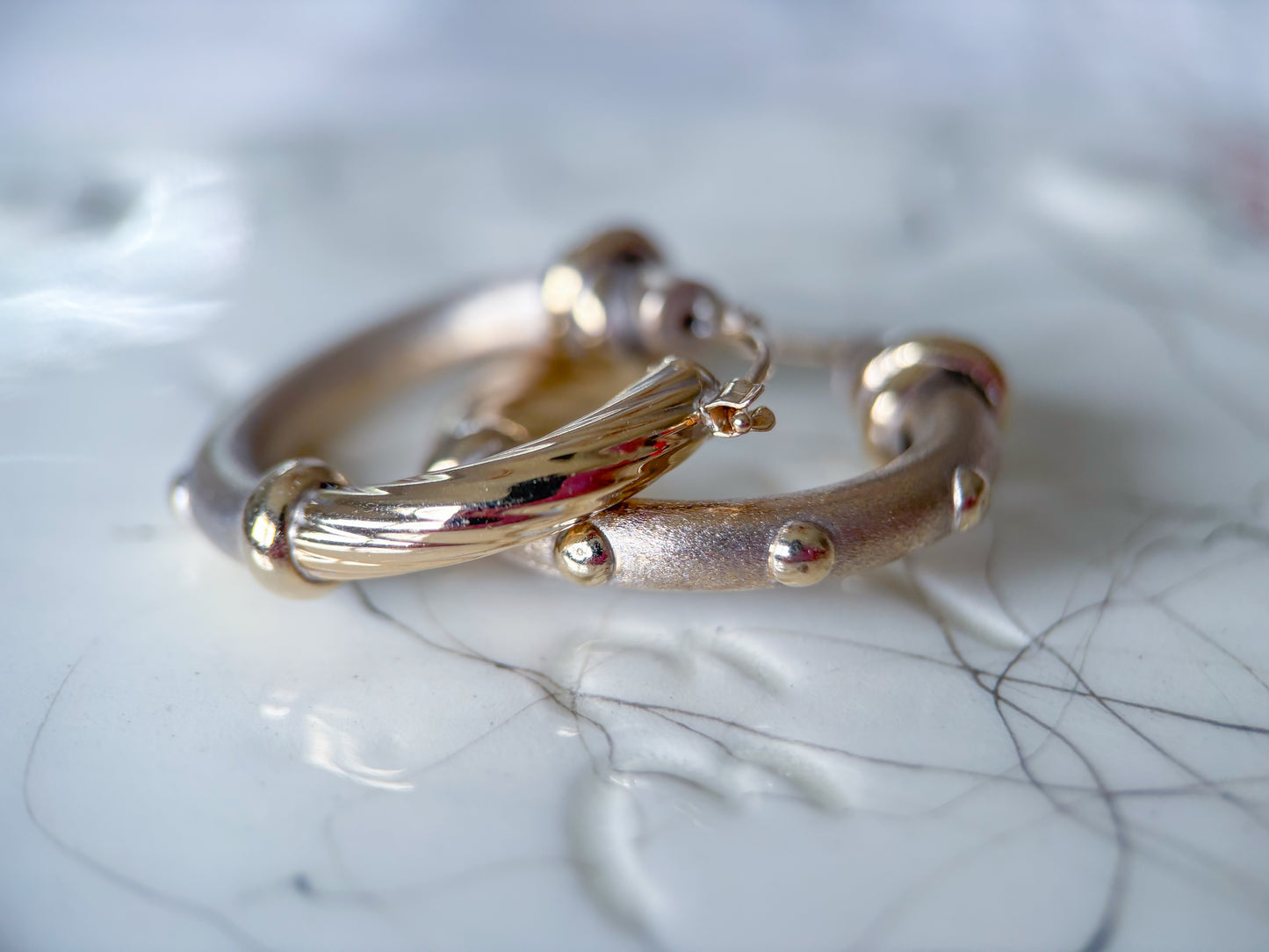 Vintage 18k White Gold Matte & Shiny Hoops