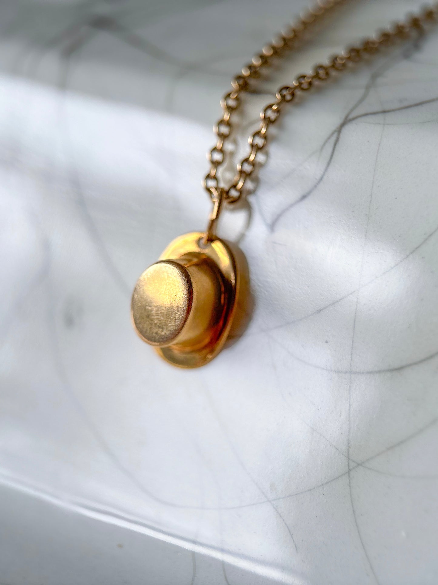 Vintage Mini Top Hat 10k Yellow Gold Charm