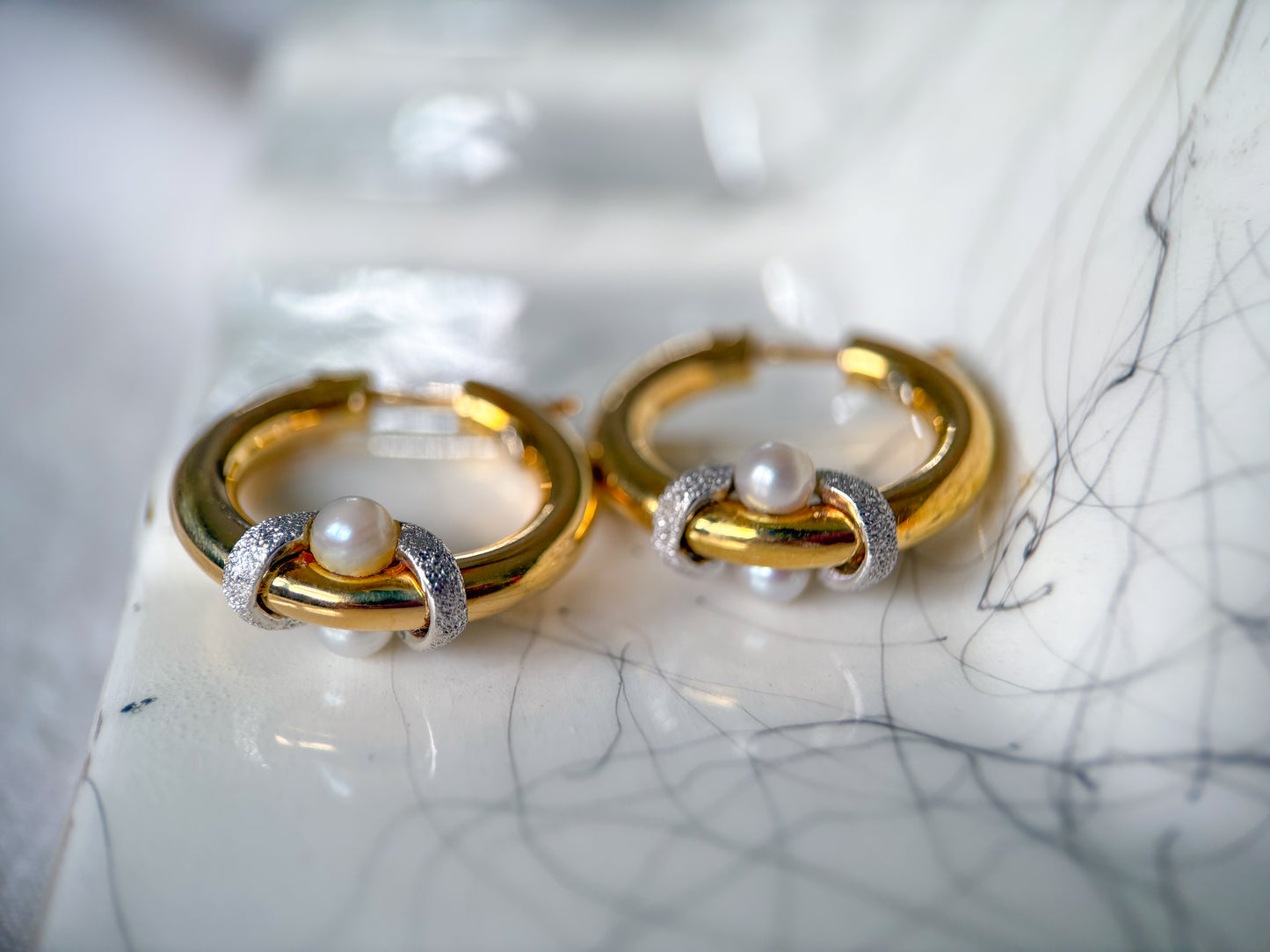 Vintage 18k Yellow Gold Thick Tube Hoops Pearls