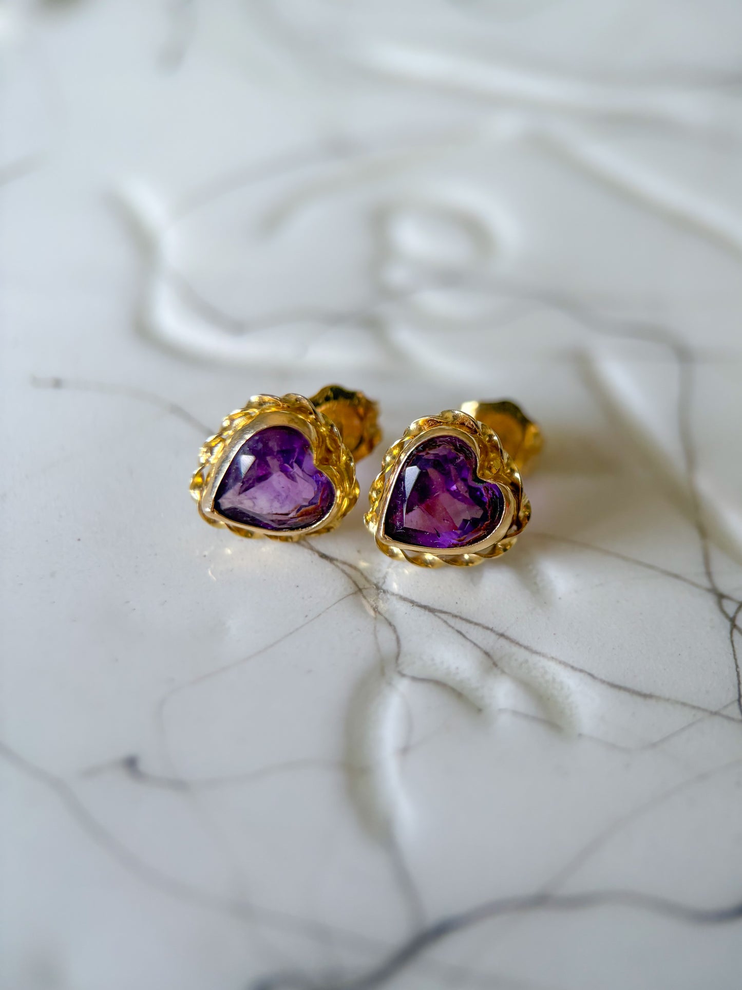 Vintage Natural Heart Amethyst 14k Yellow Gold Earrings