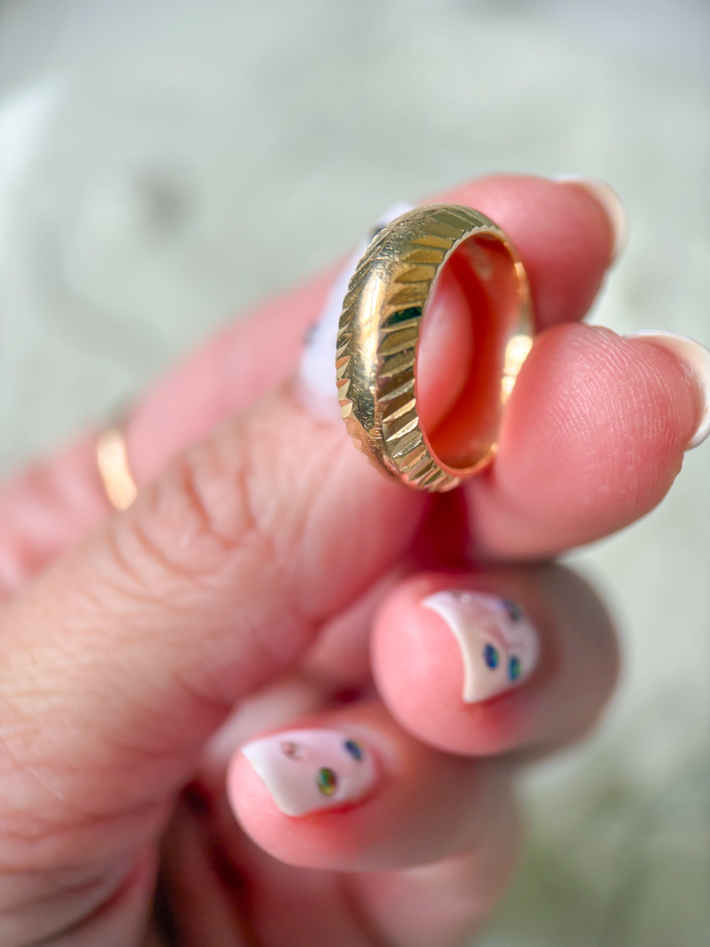 Vintage 14k Yellow Gold Etched Band