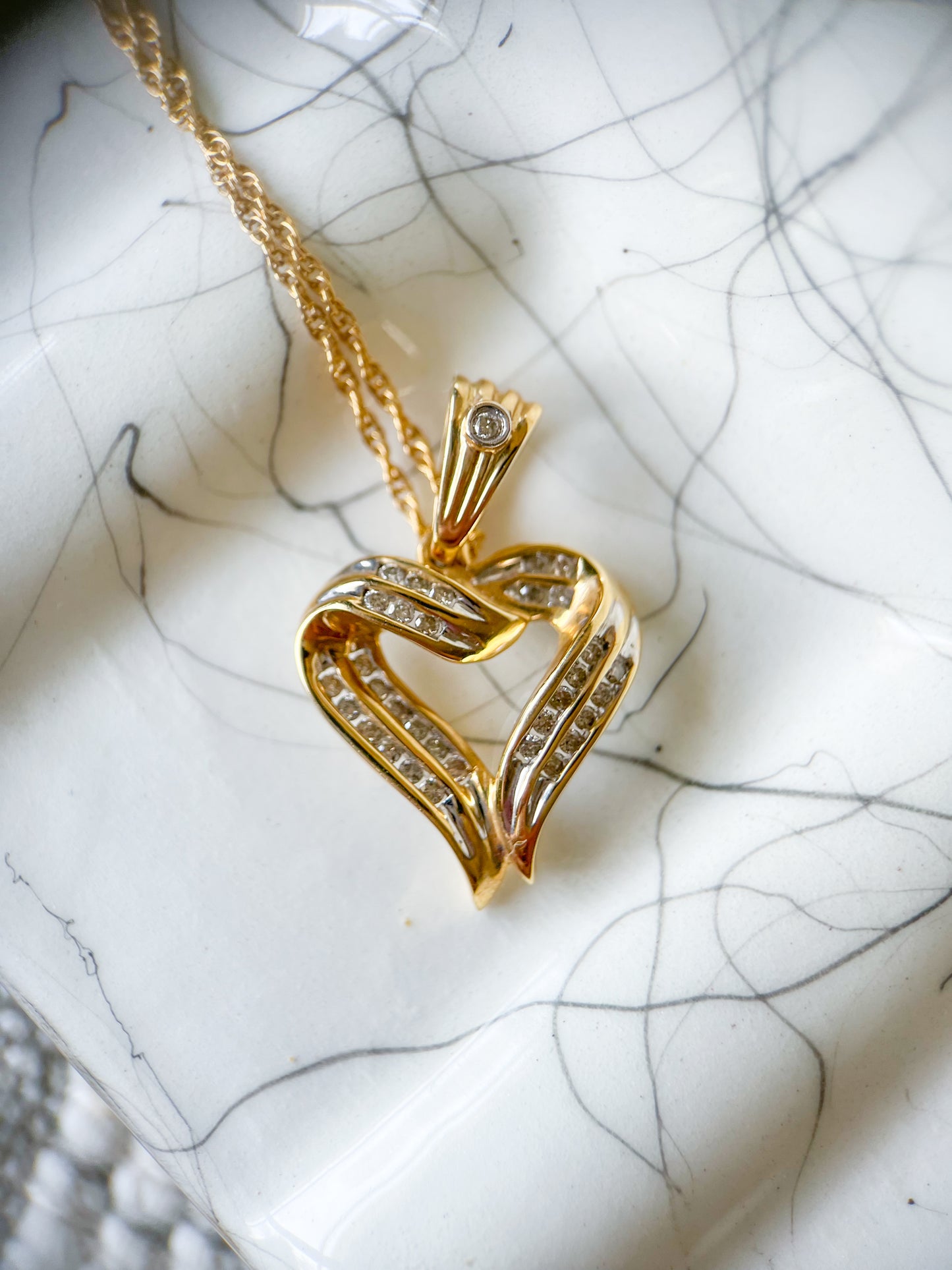 Vintage Natural Diamond Twist 14k Yellow Gold Heart Charm