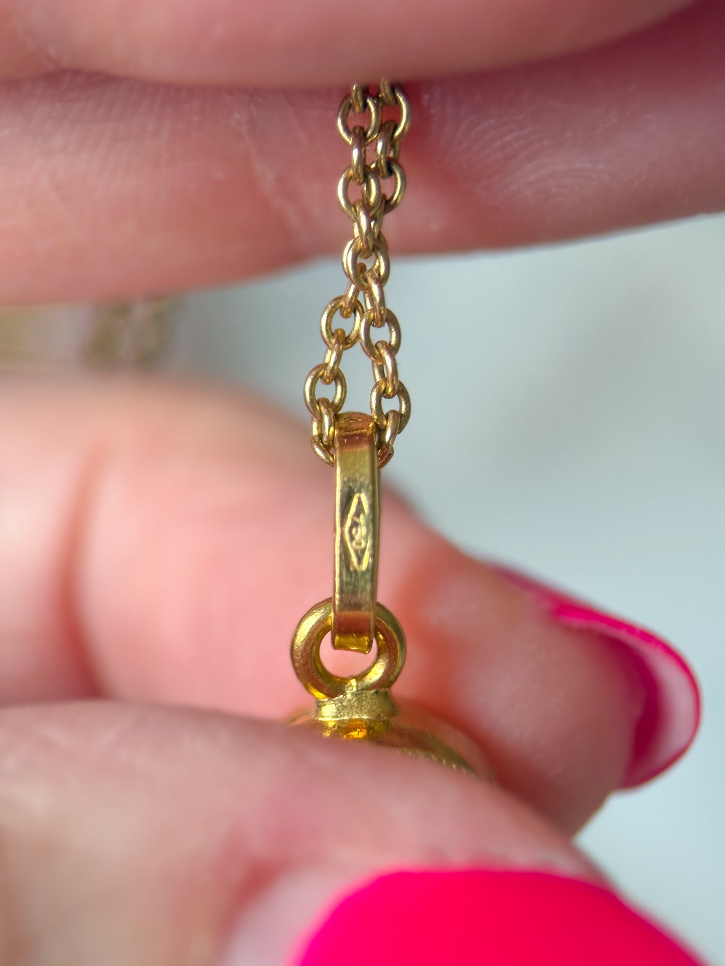 Vintage Volley Ball 18k Yellow Gold Charm