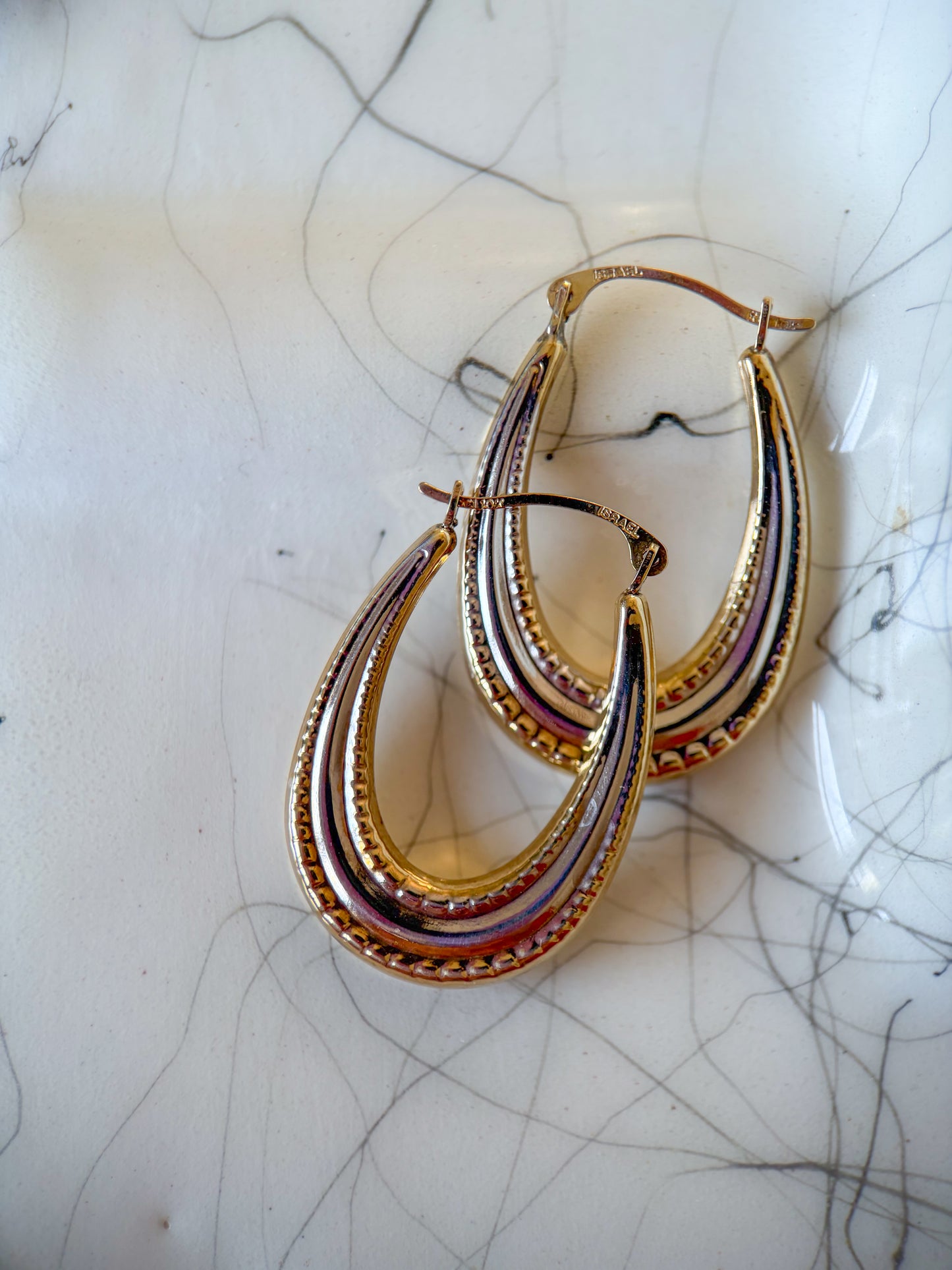 Vintage Oval 10k White and Yellow Gold Two Toned Hoop Earrings