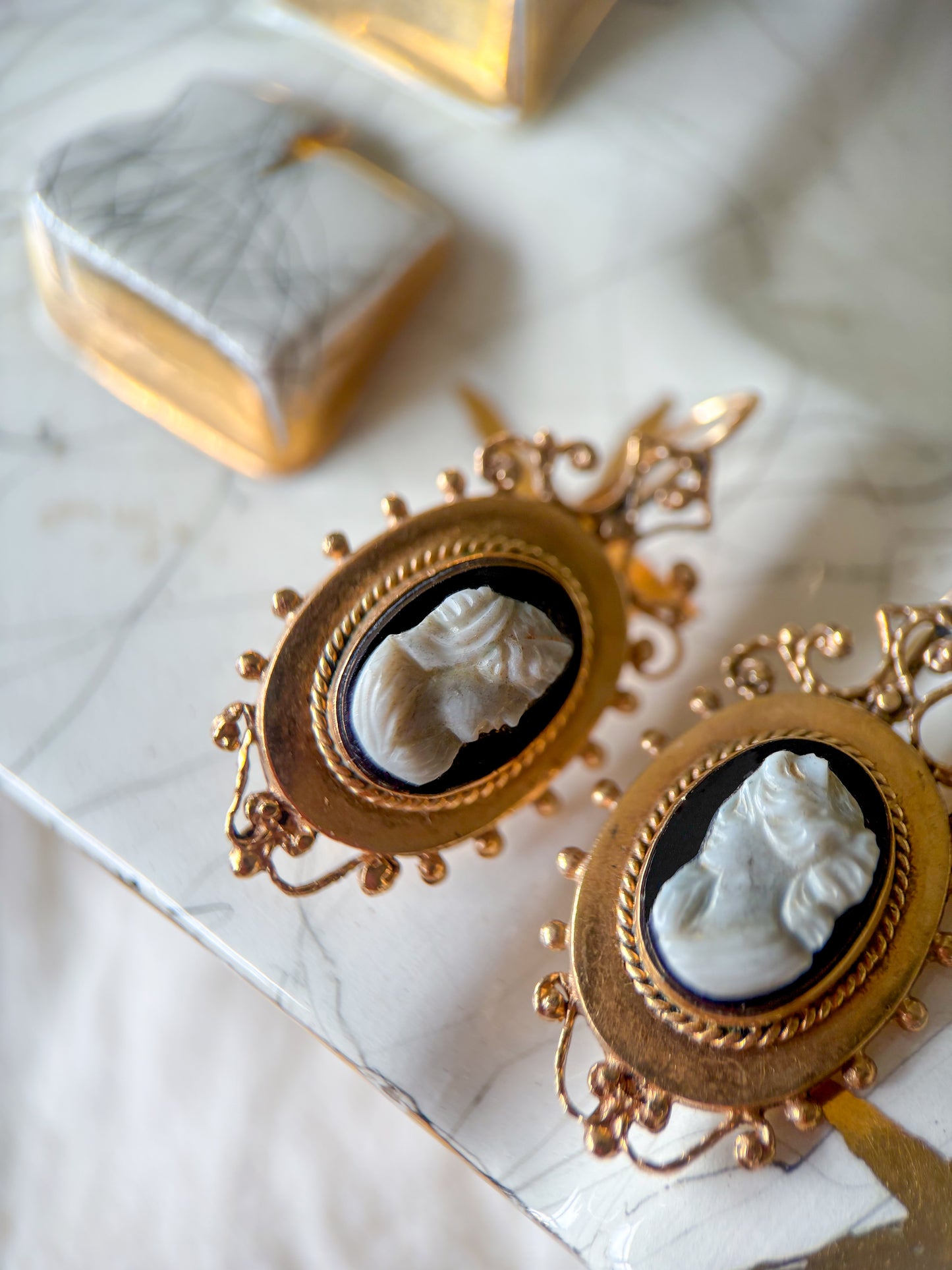 Vintage 14k Yellow Gold Cameo Earrings