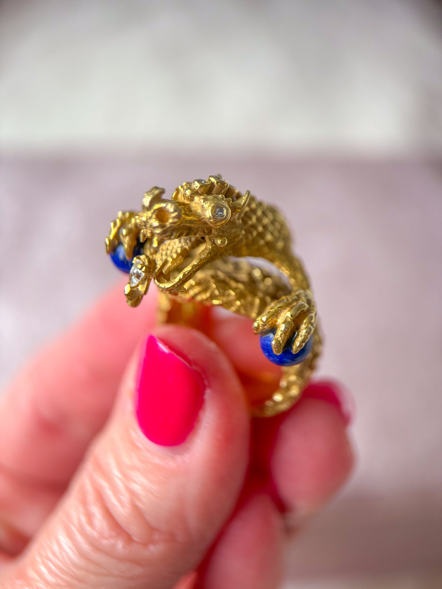 Vintage Mother of Dragons Ring with Natural Diamonds and Lapis Lazuli 18k Yellow Gold Statement Ring