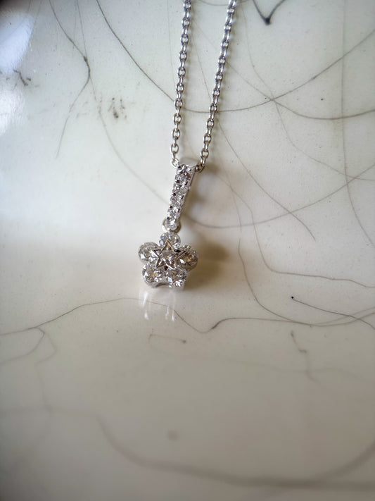 Vintage Natural Diamond Flower 18k White Gold Charm with 17 Inch Chain