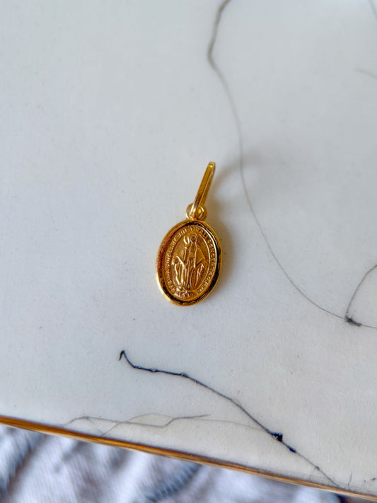 Vintage Mini Miraculous Mary 14k Yellow Gold Charm