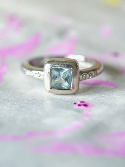 Vintage Natural Aquamarine and Diamond 14k White Gold Ring