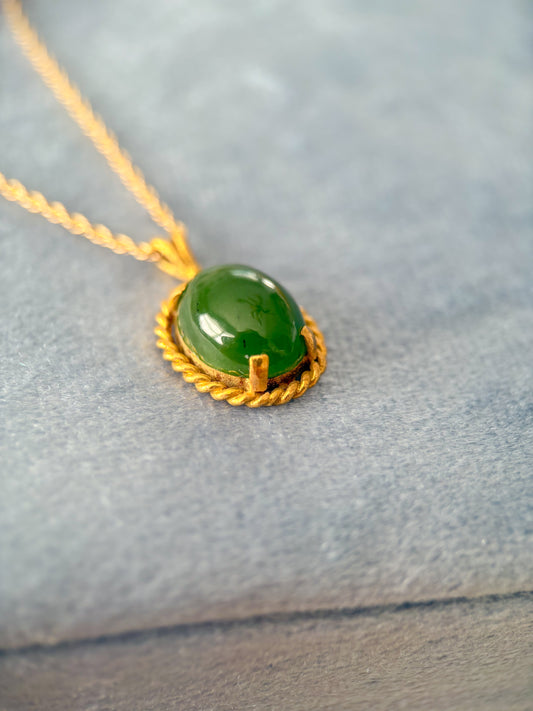 Vintage Jade 18k Yellow Gold Charm
