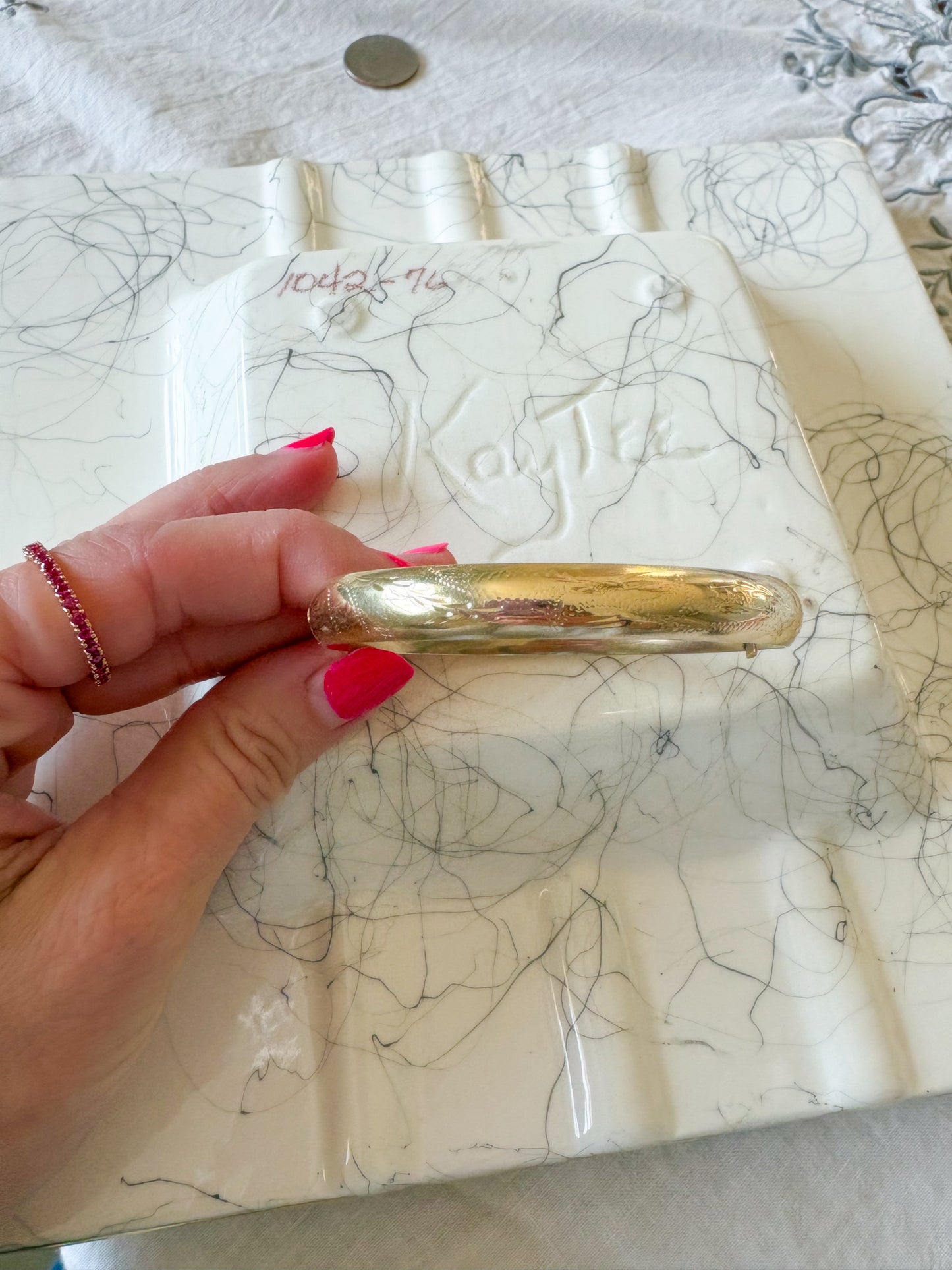 Vintage Chunky 14k Yellow Gold Hinged Bangle